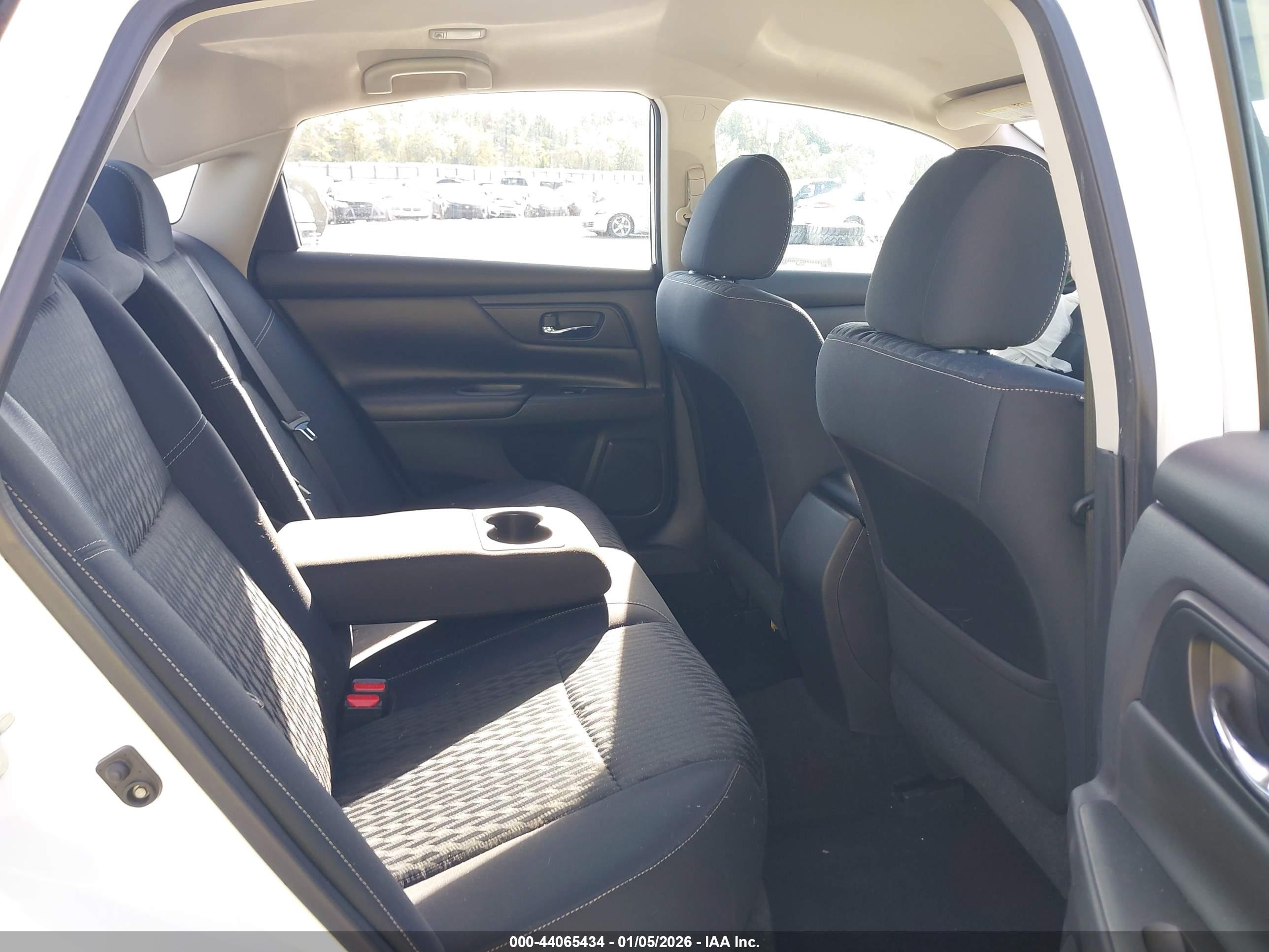 NISSAN ALTIMA image 8