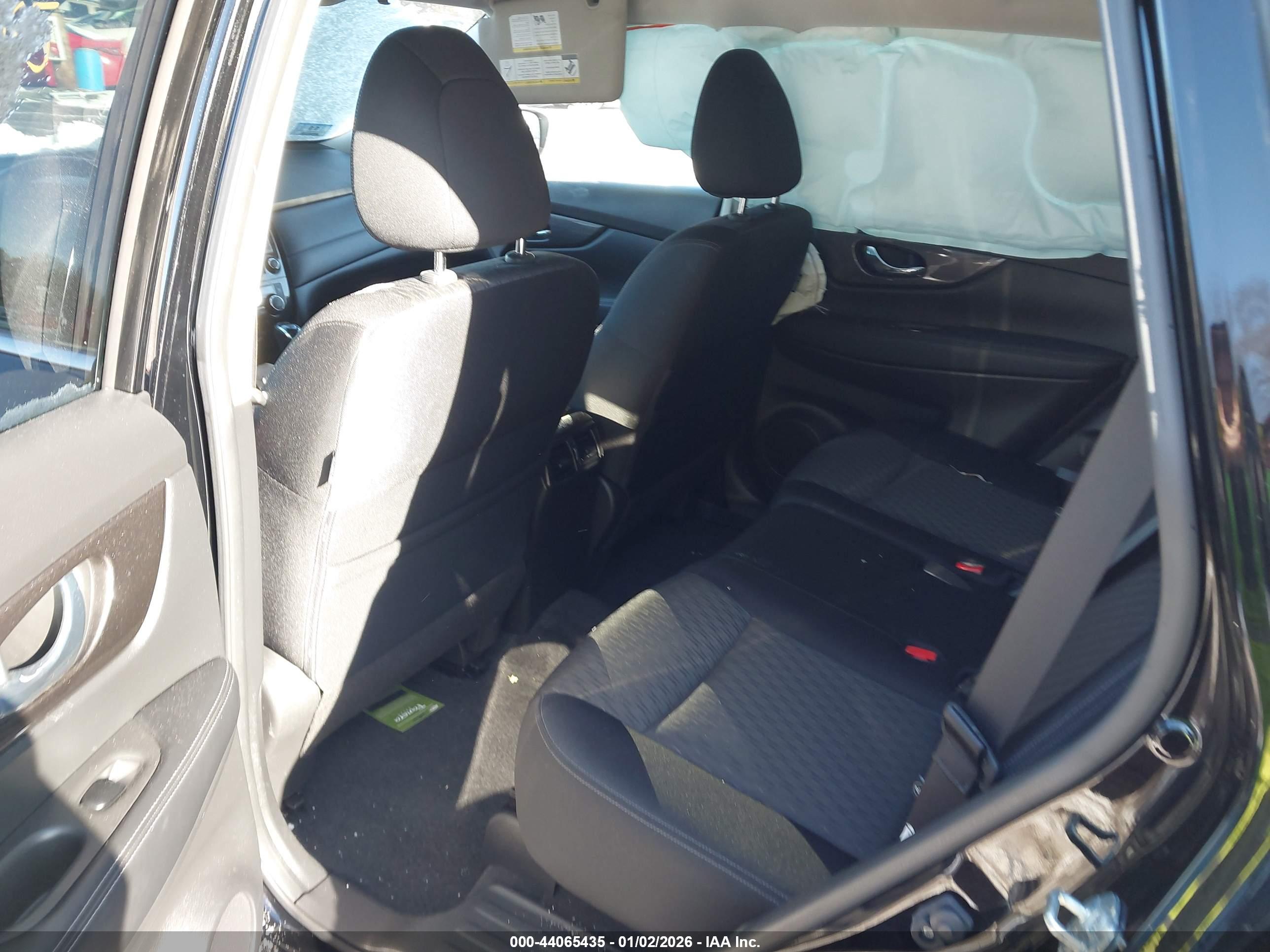NISSAN ROGUE image 8