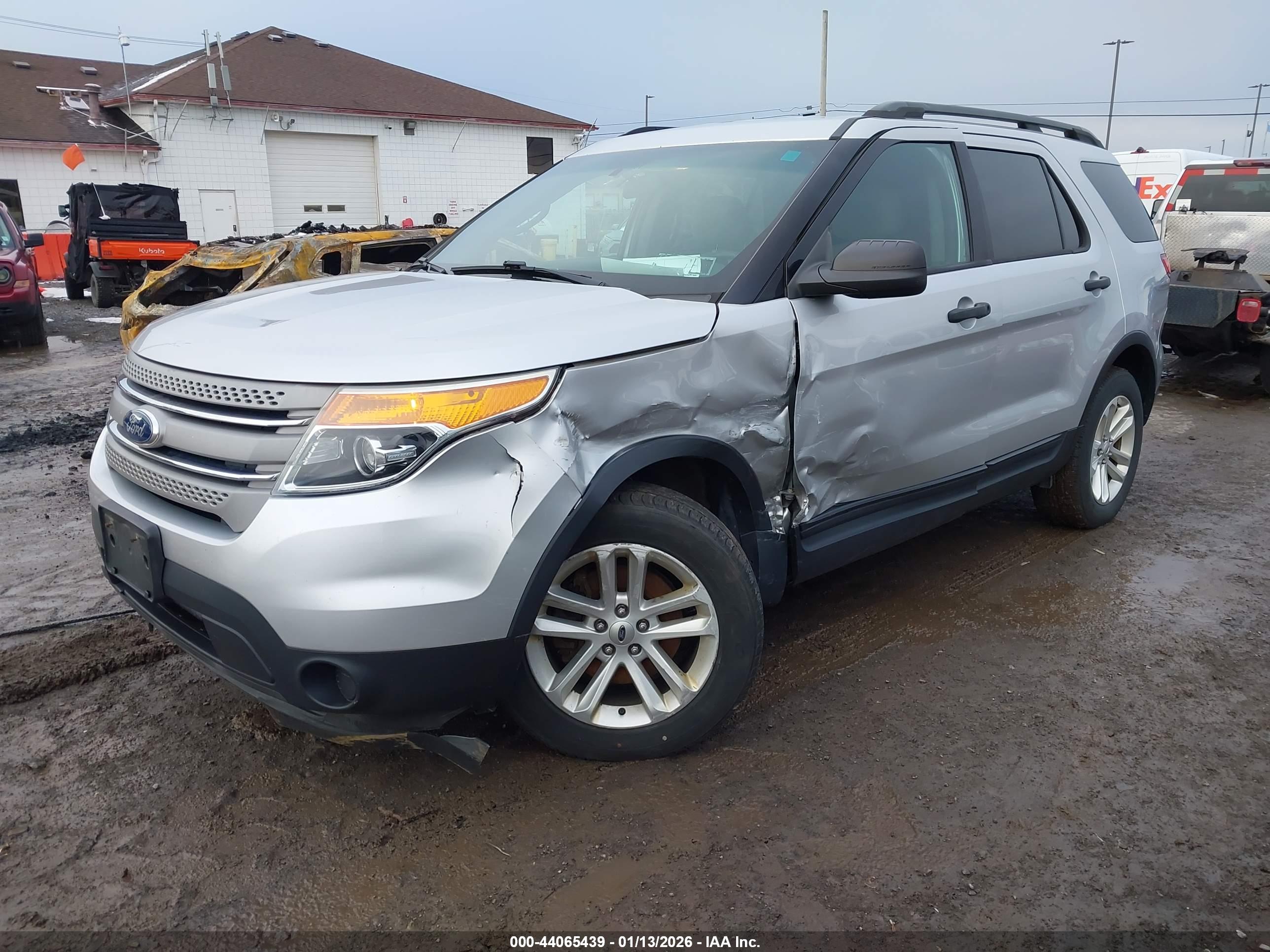 FORD EXPLORER image 2