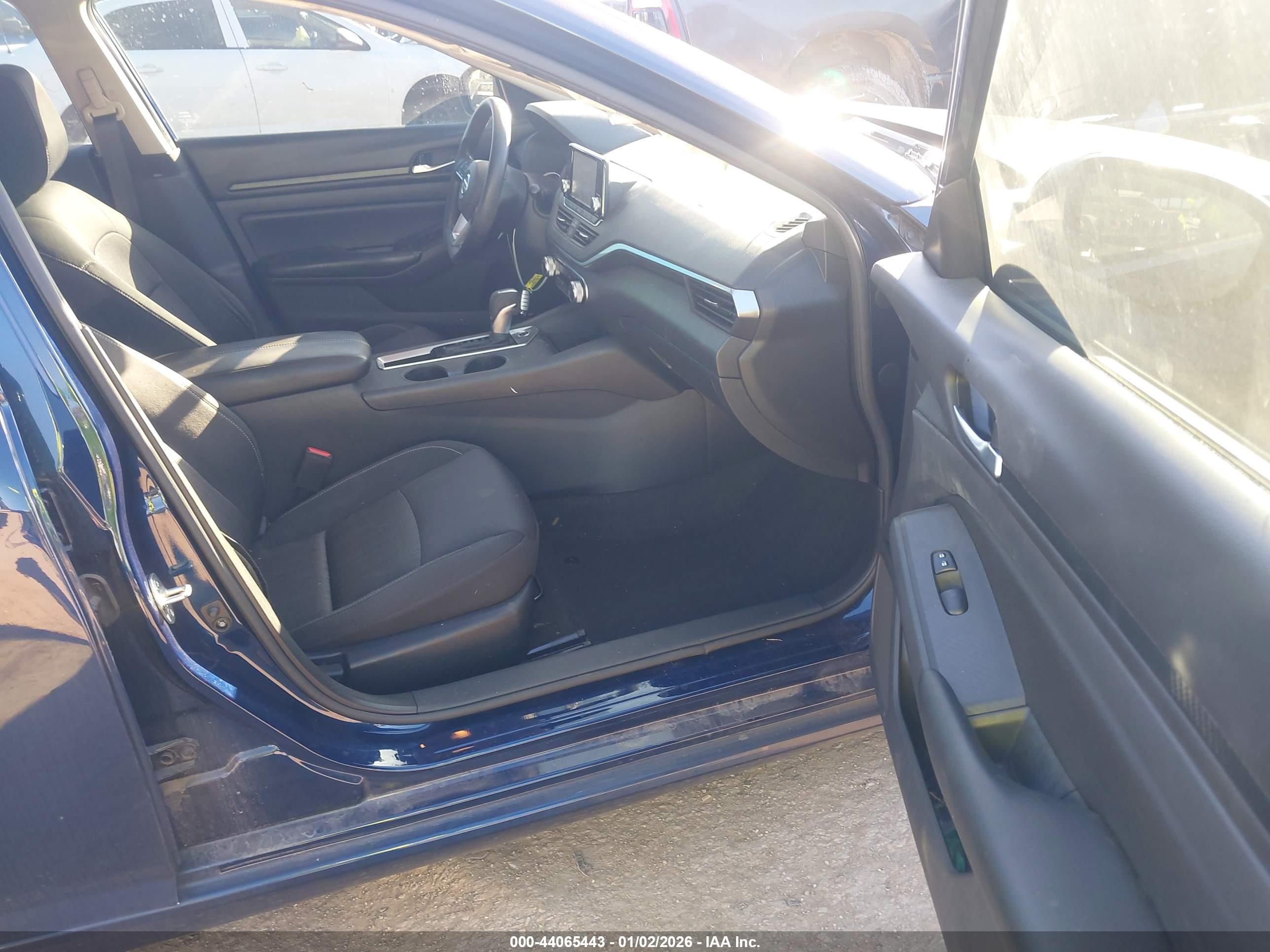 NISSAN ALTIMA image 5