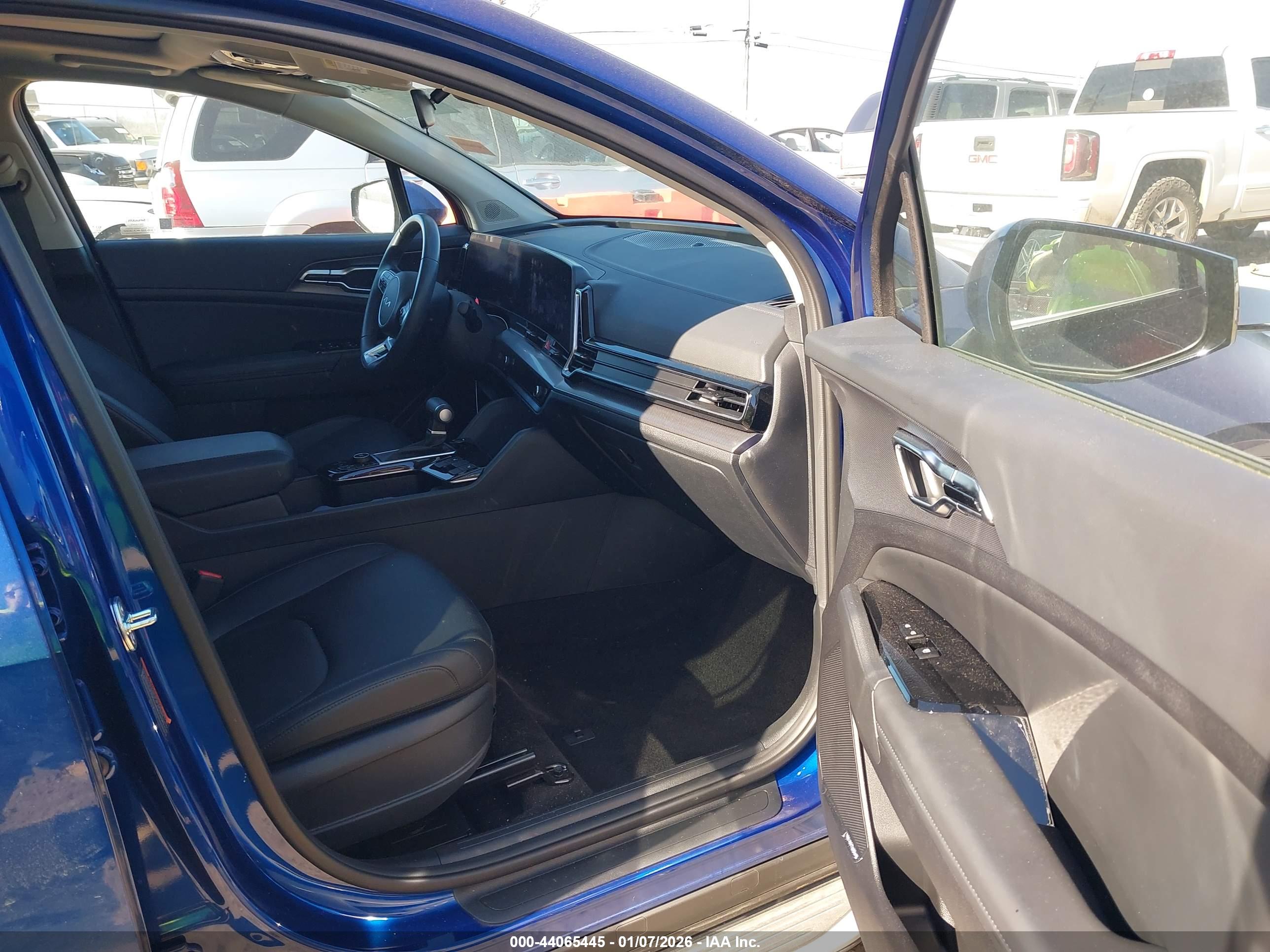 KIA SPORTAGE image 5