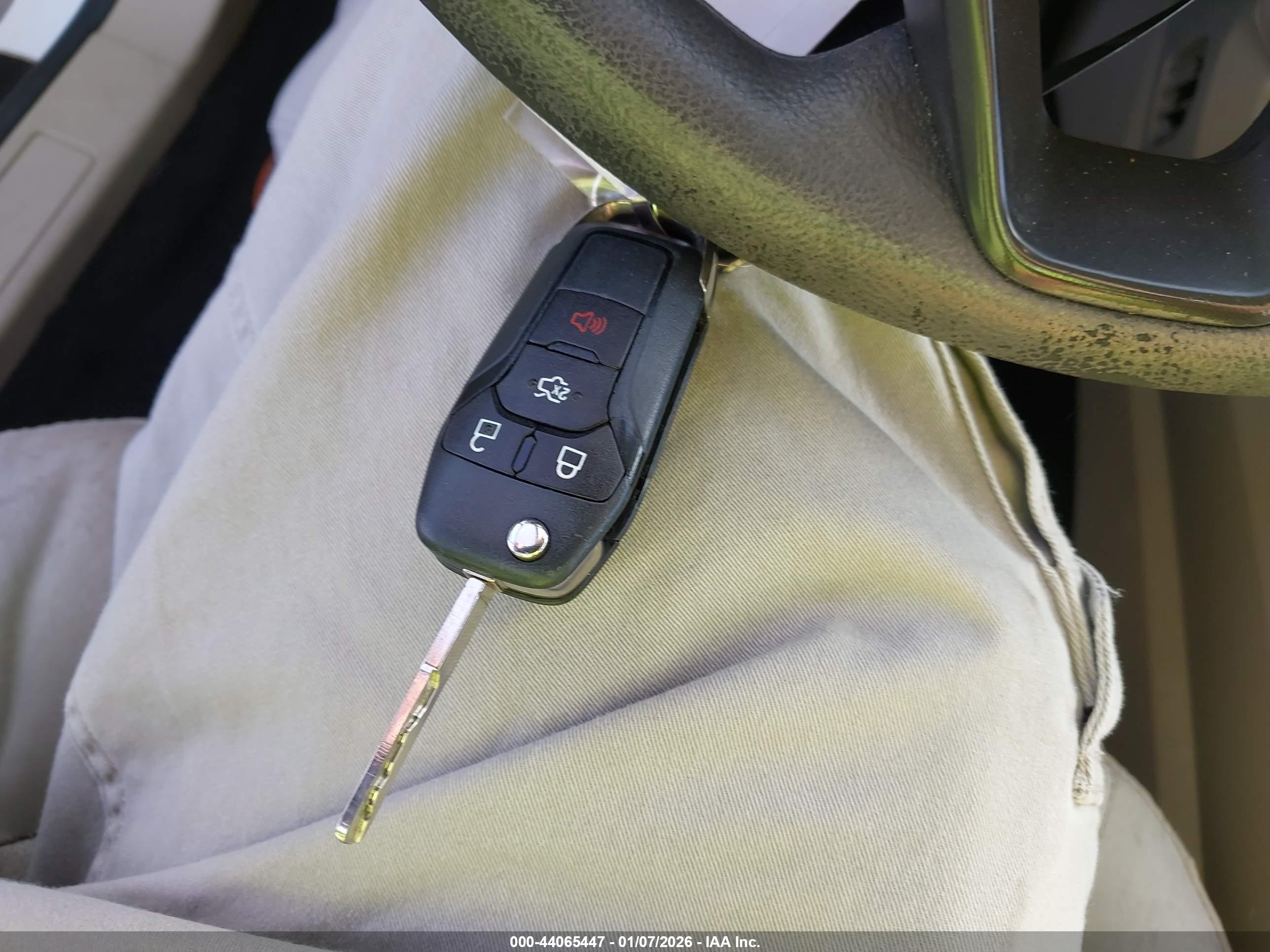 FORD FUSION image 11