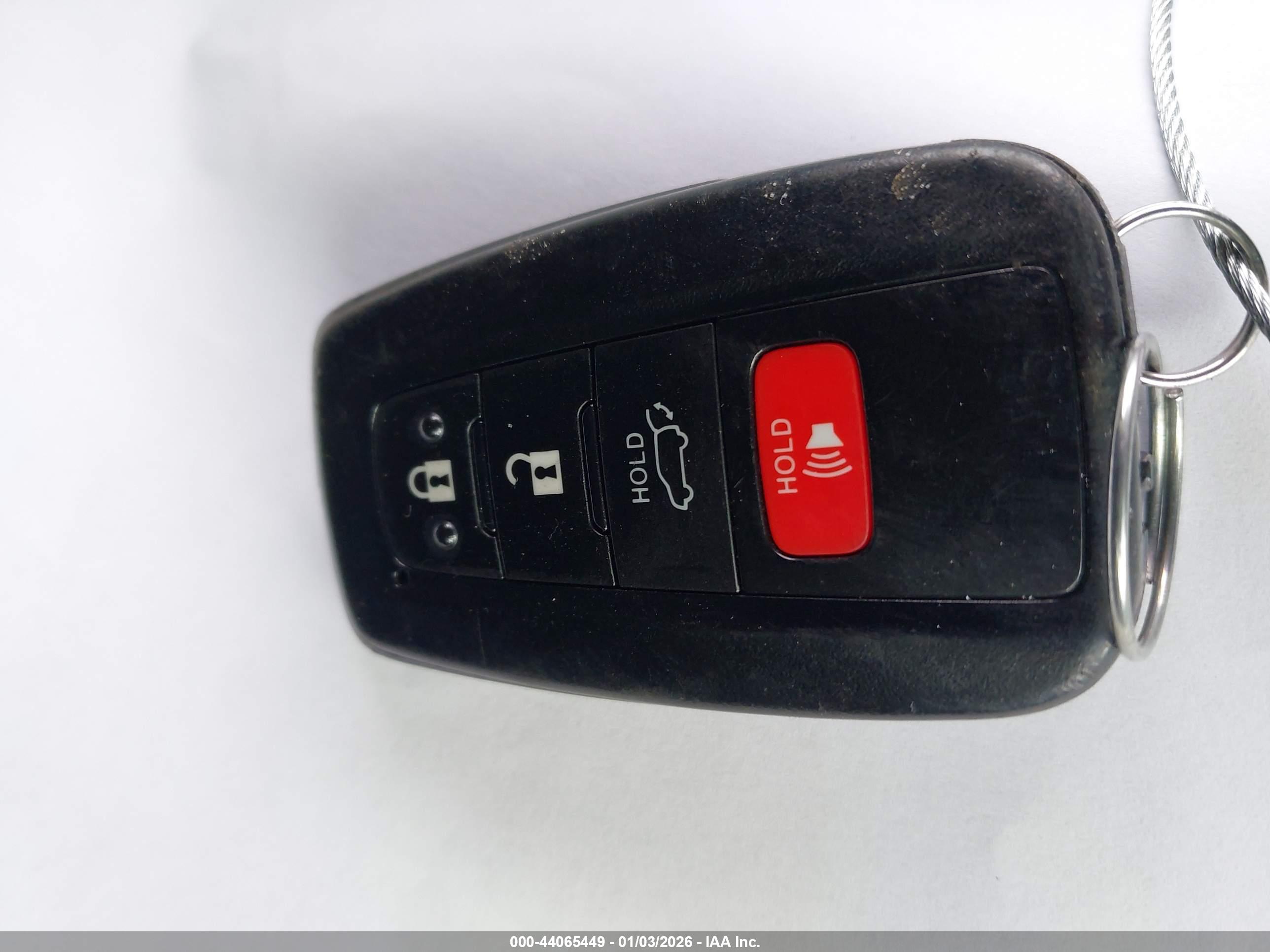 TOYOTA RAV4 image 11