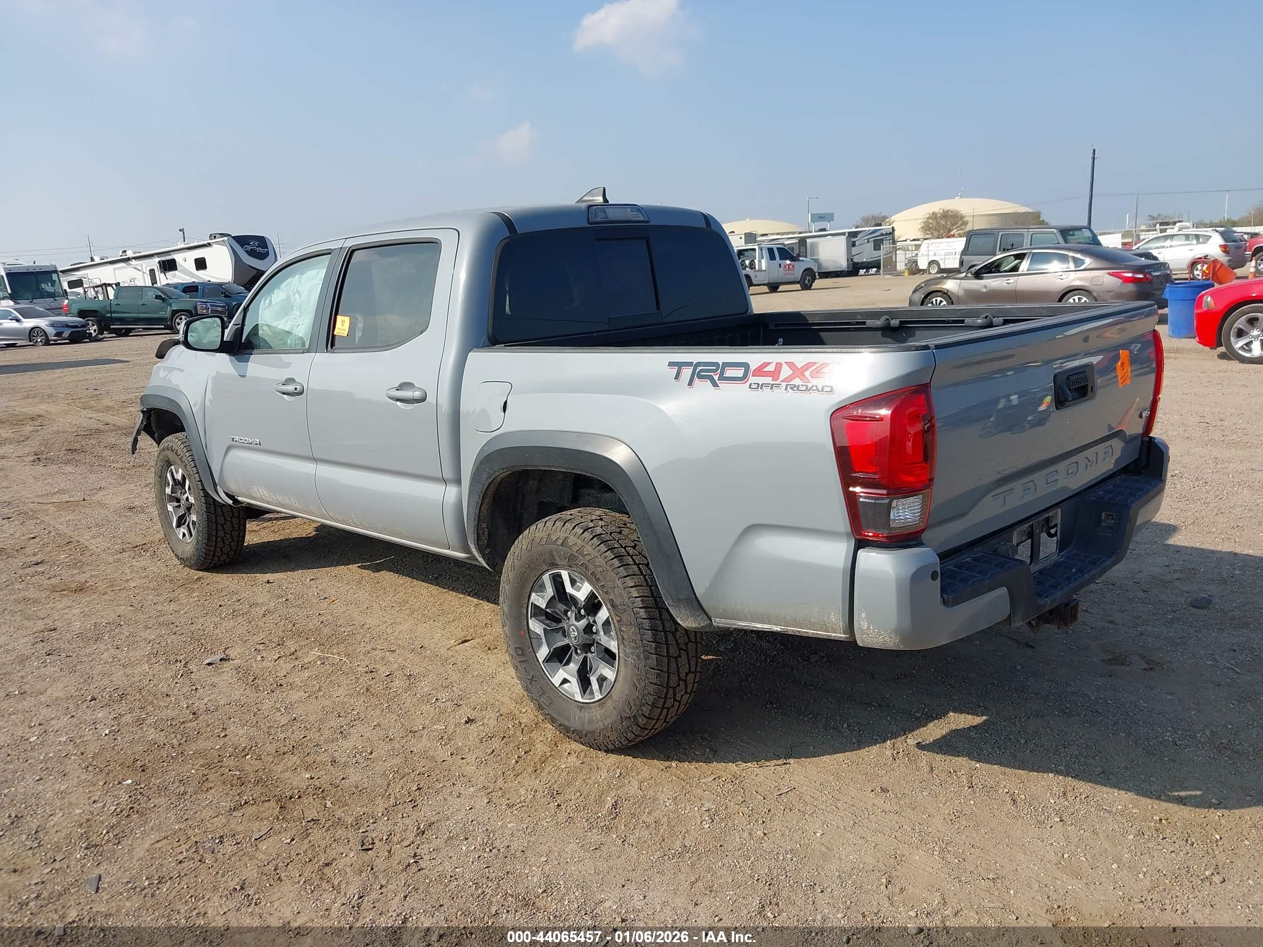 TOYOTA TACOMA image 3