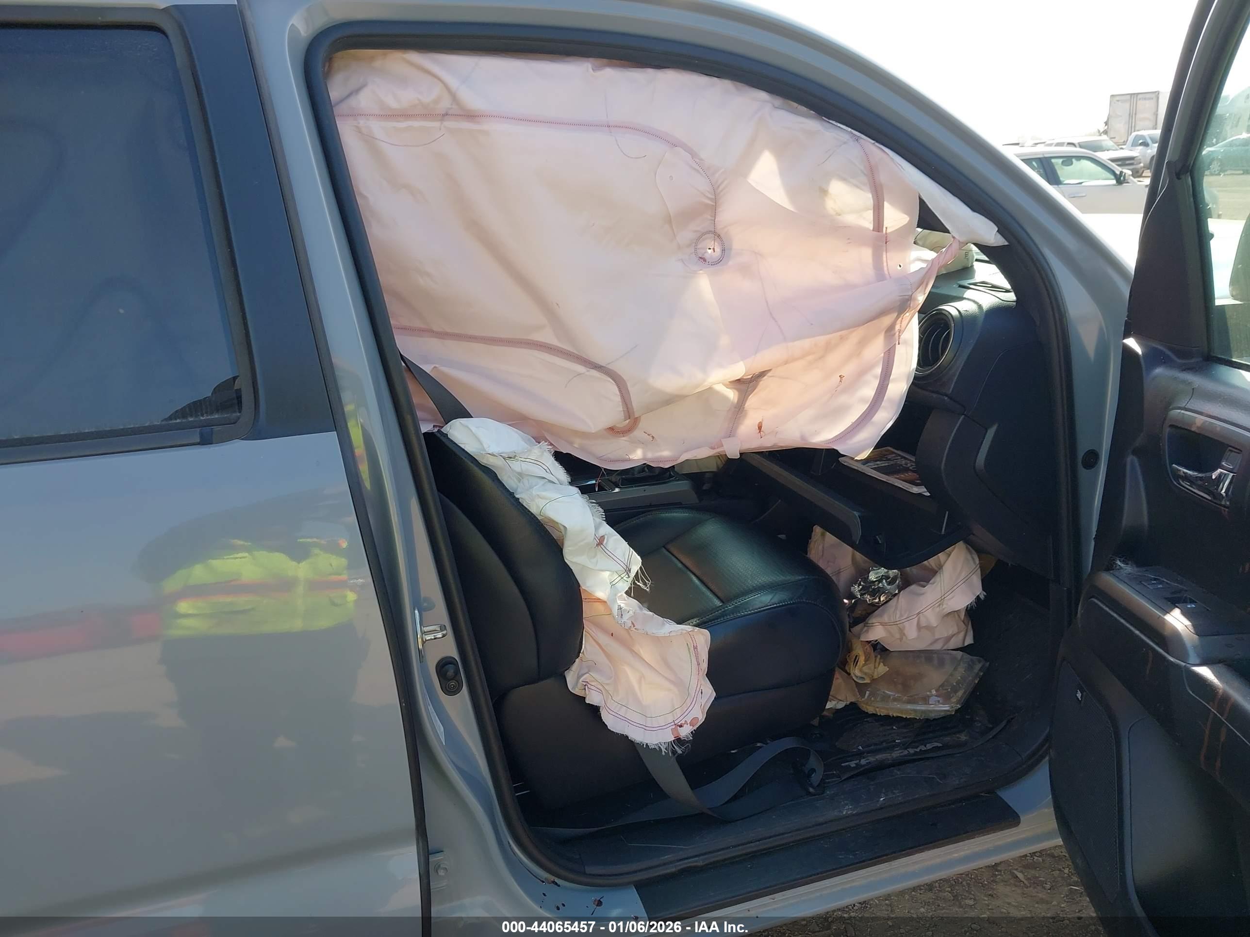 TOYOTA TACOMA image 5