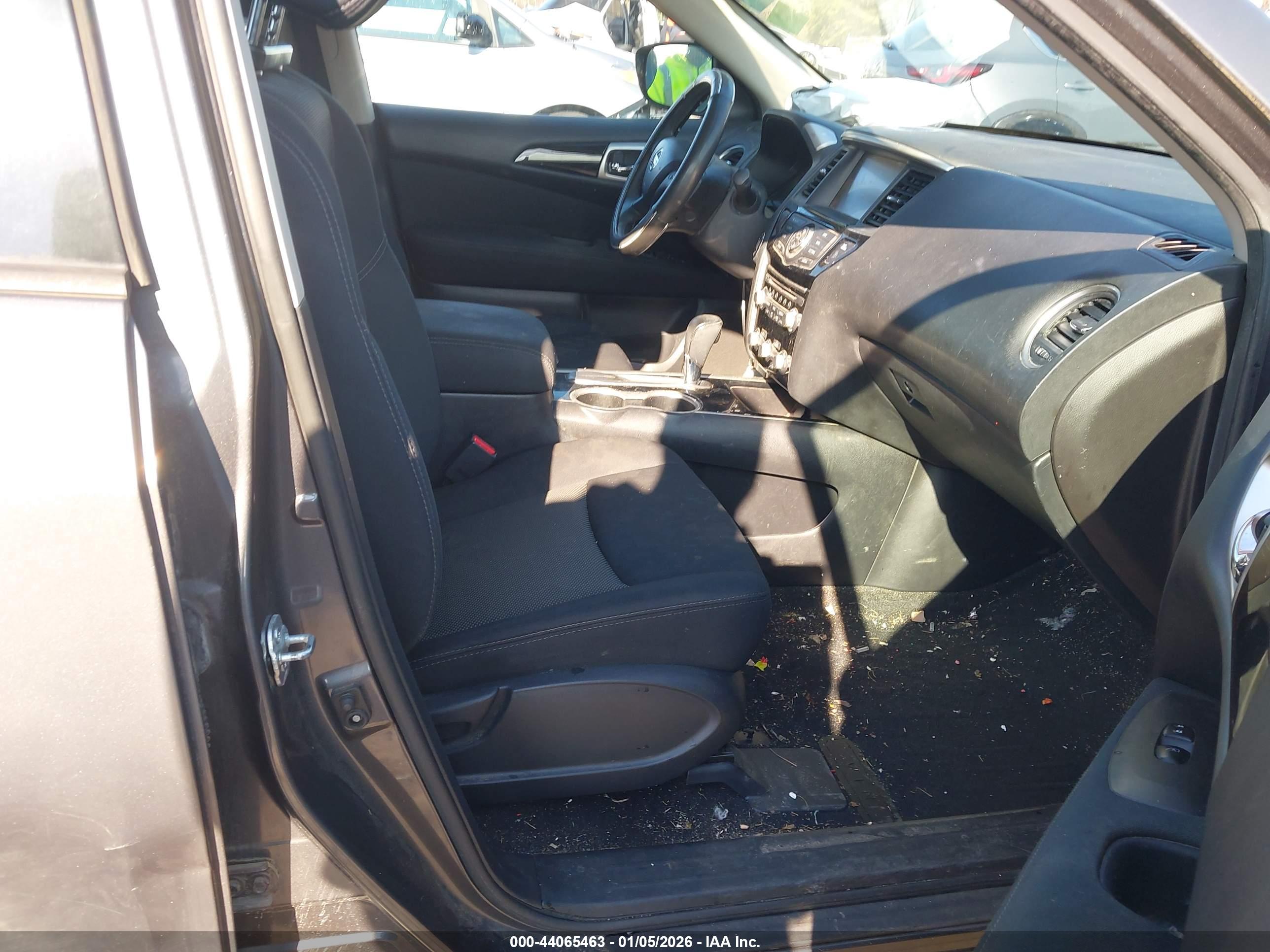 NISSAN PATHFINDER image 5