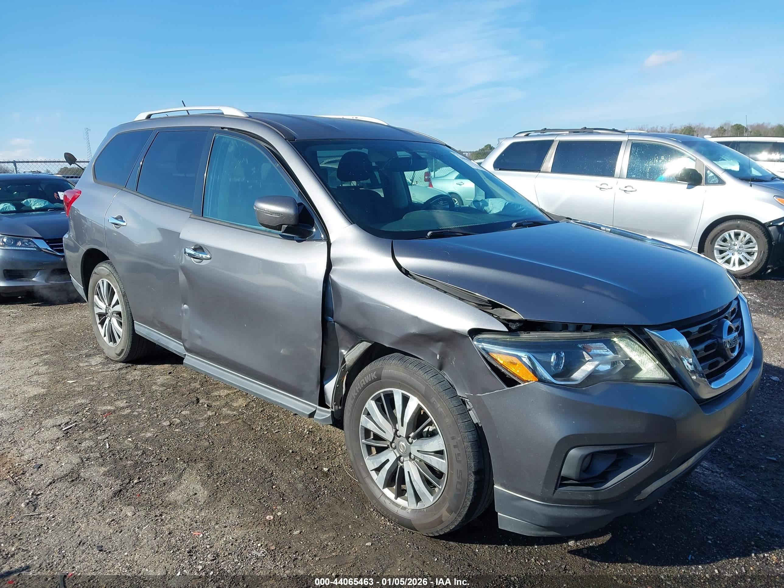 NISSAN PATHFINDER image 6