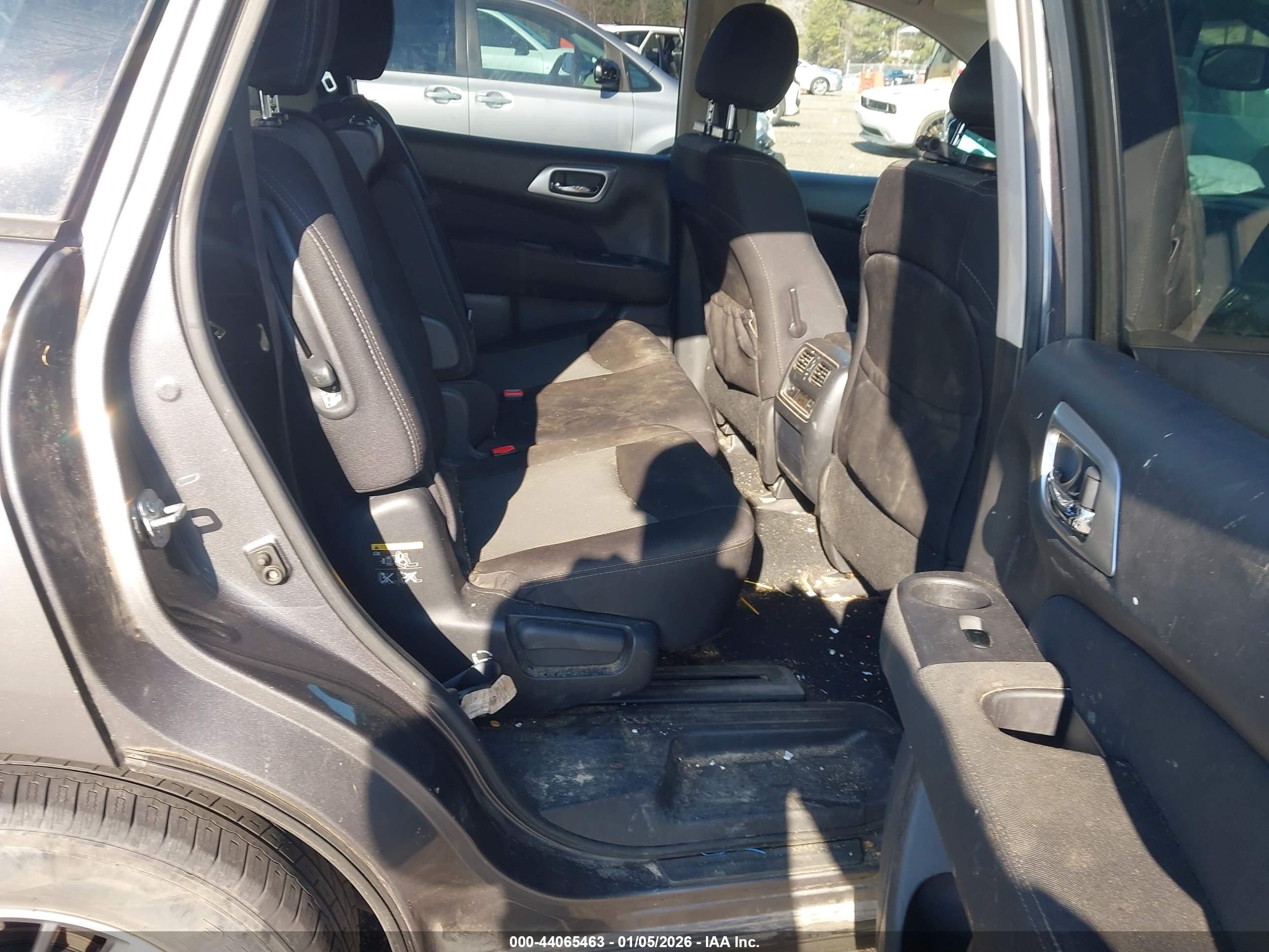 NISSAN PATHFINDER image 8