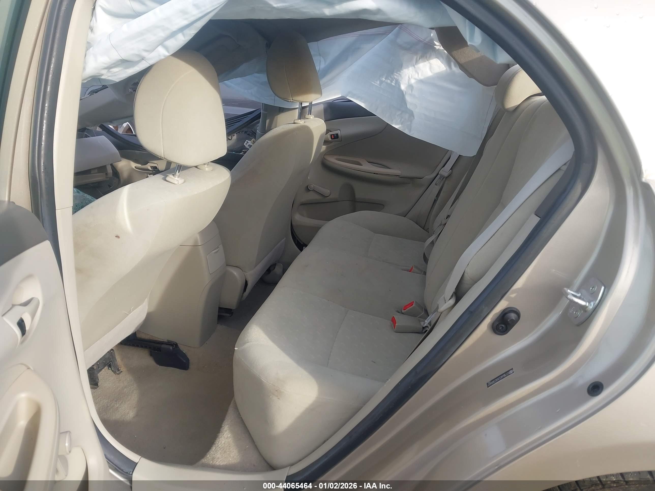 TOYOTA COROLLA image 8