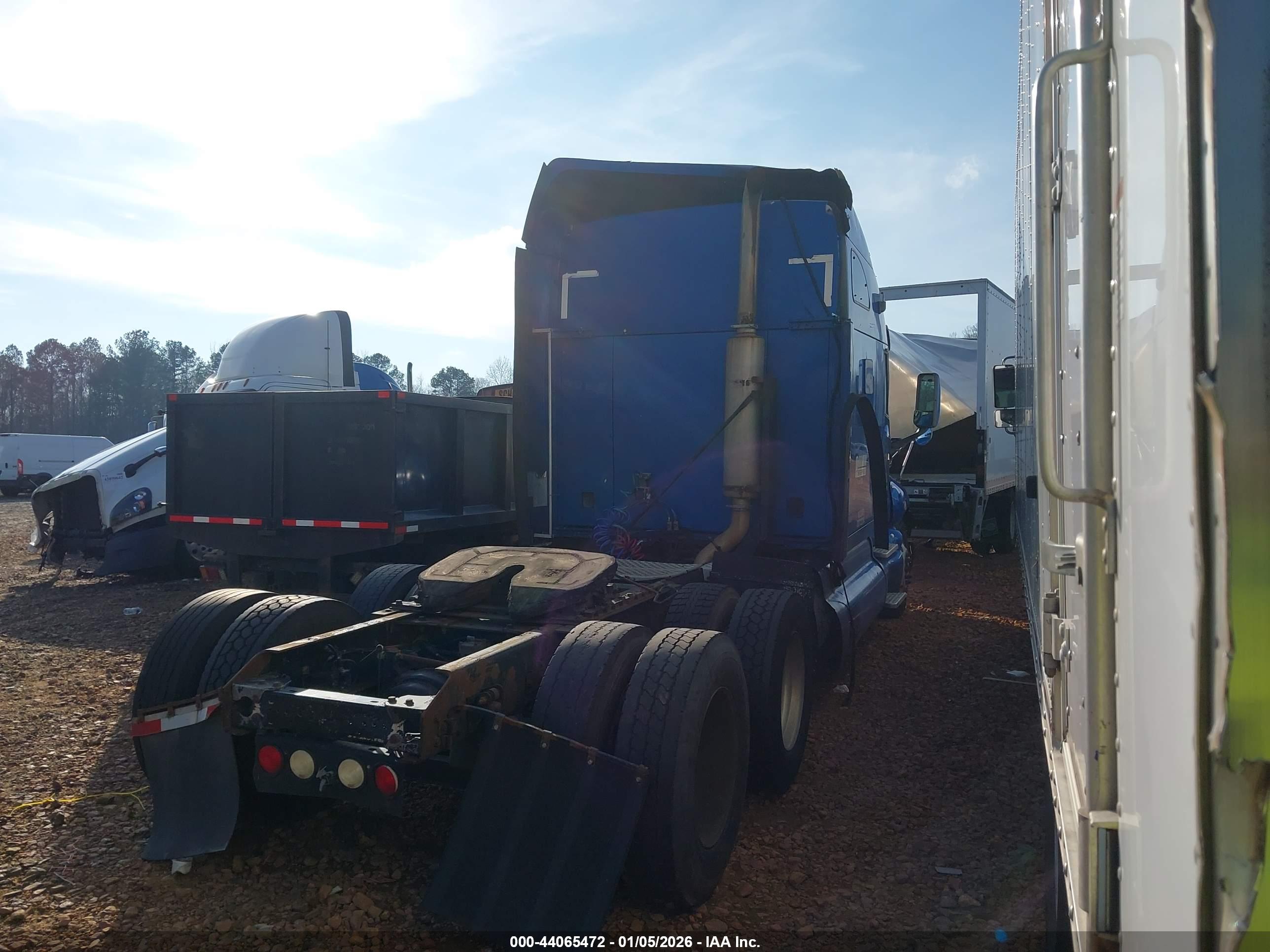 KENWORTH CONSTRUCTION image 4