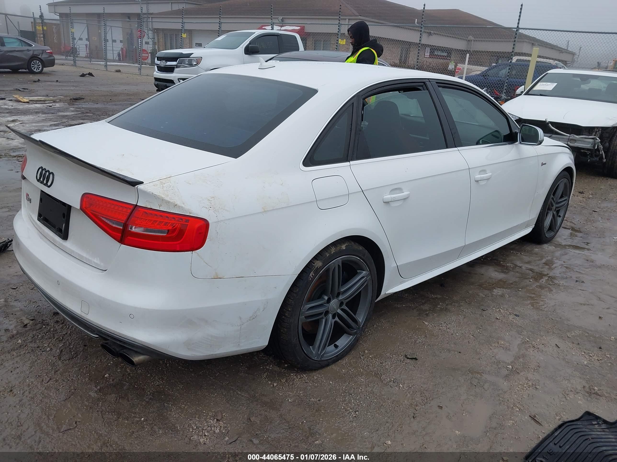 AUDI S4 image 4