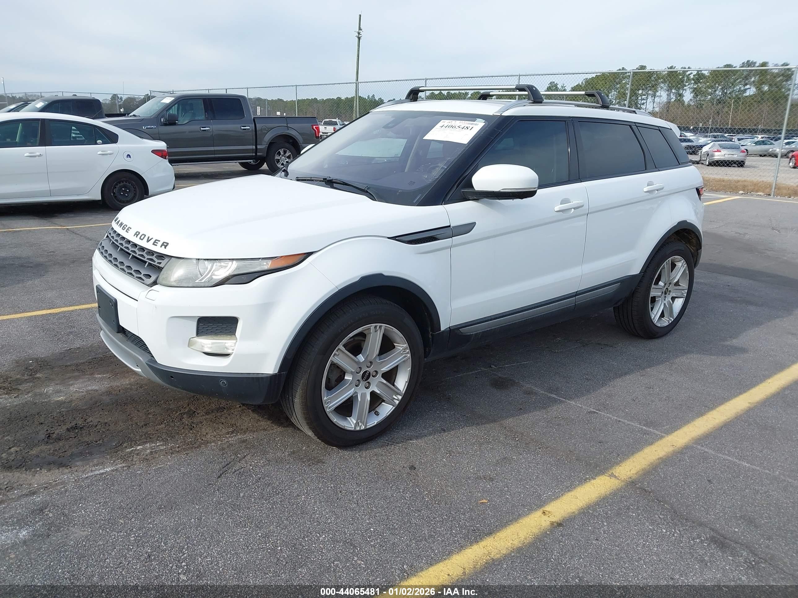 LAND ROVER image 2