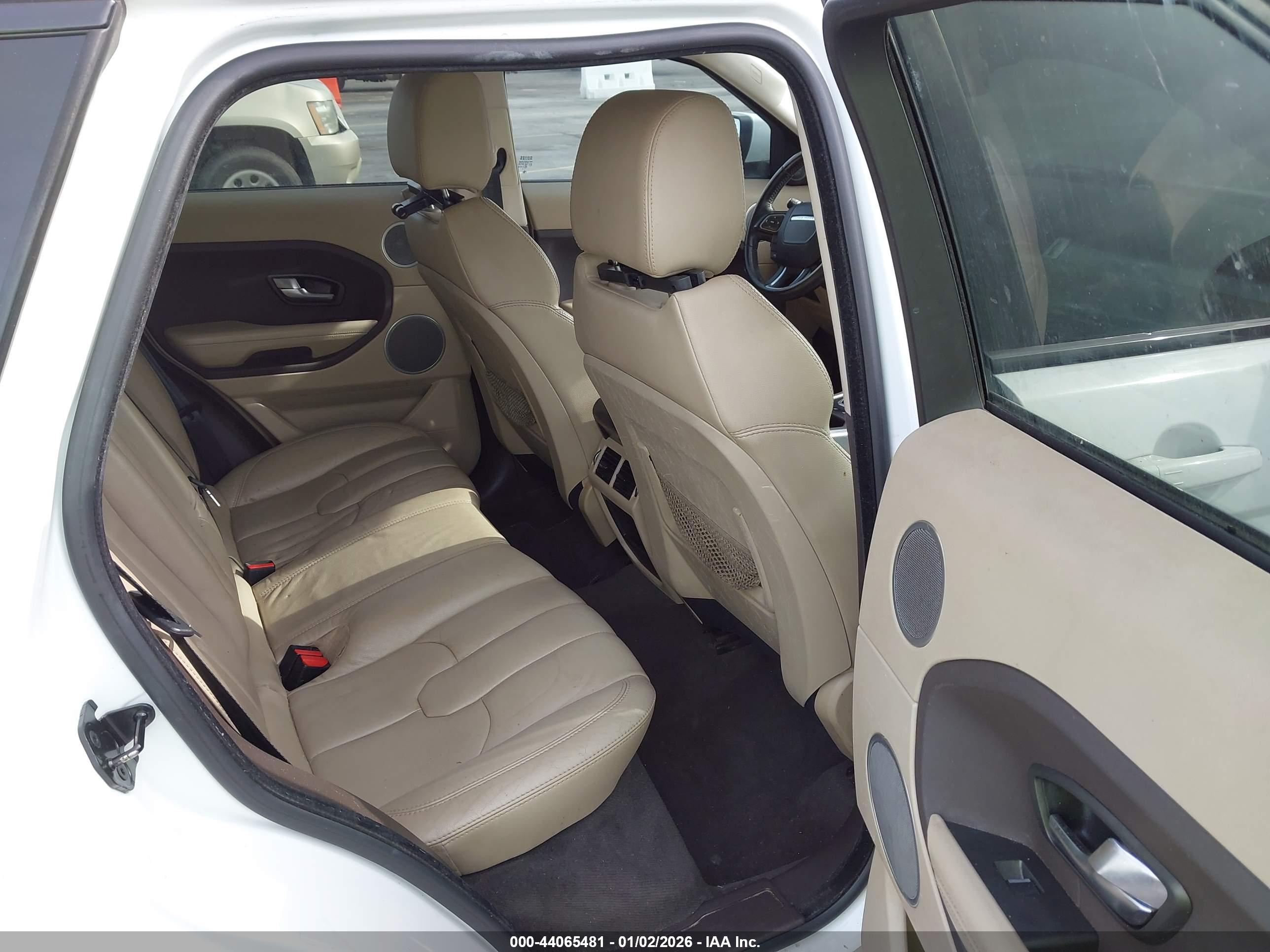 LAND ROVER image 8