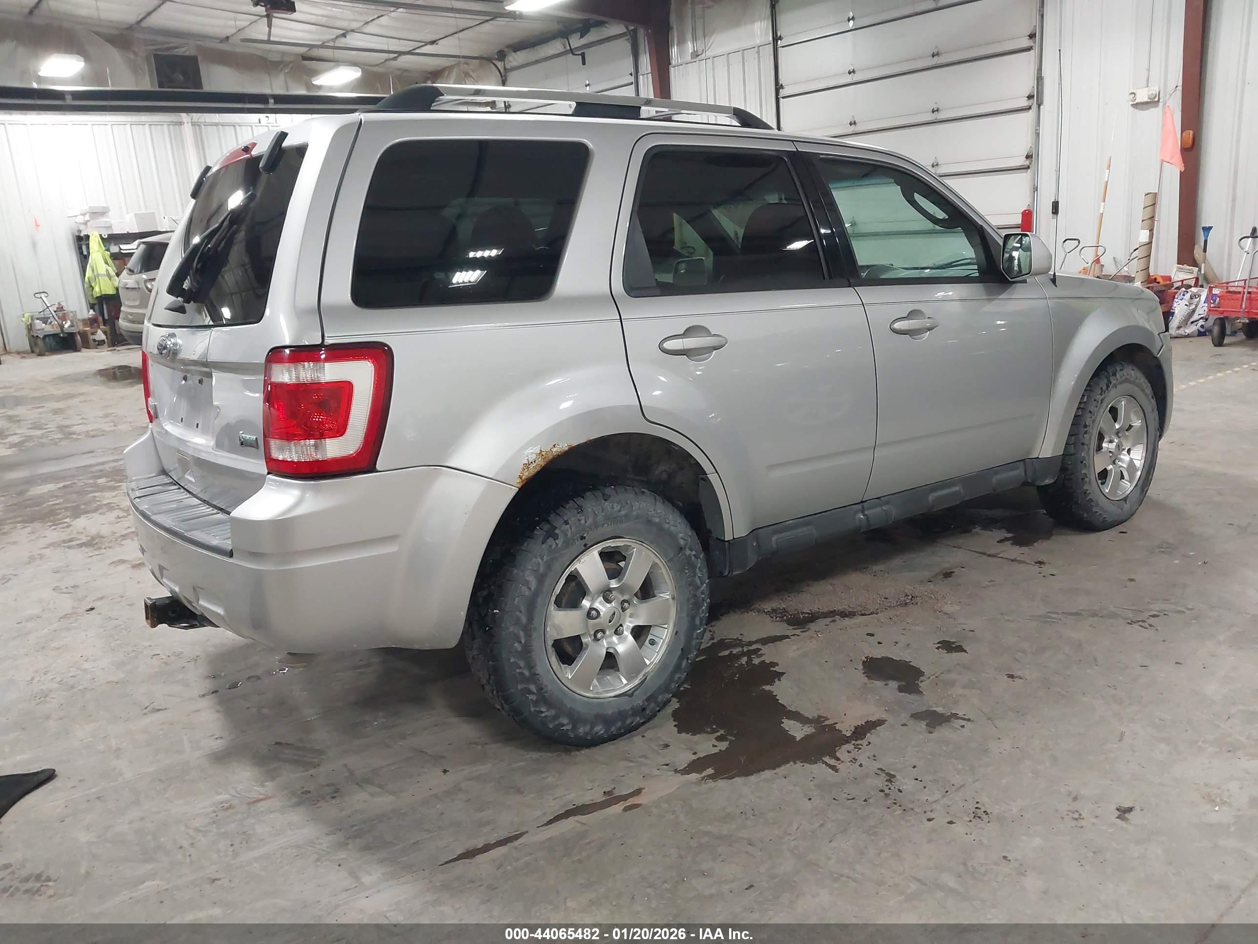 FORD ESCAPE image 4