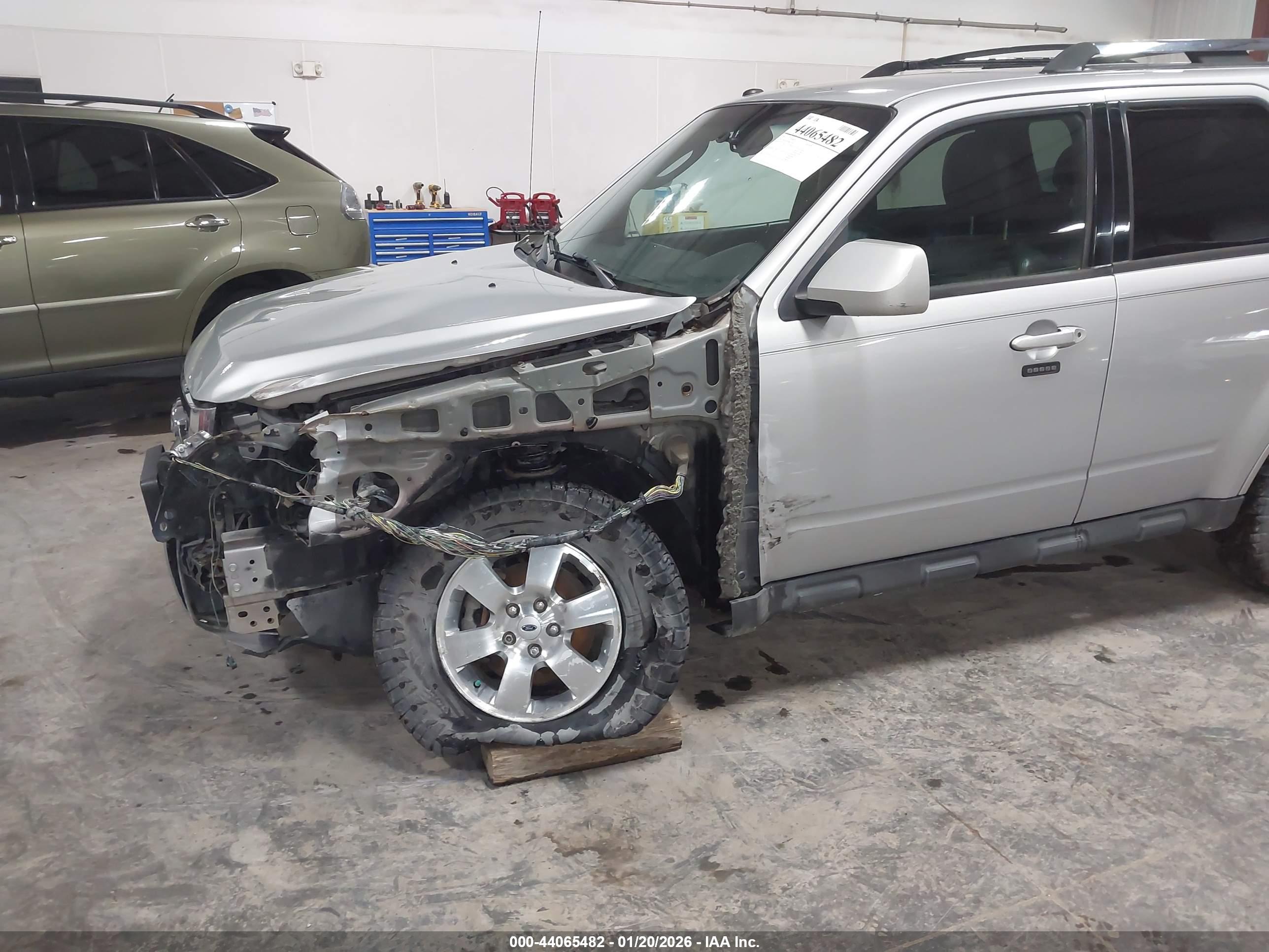 FORD ESCAPE image 6