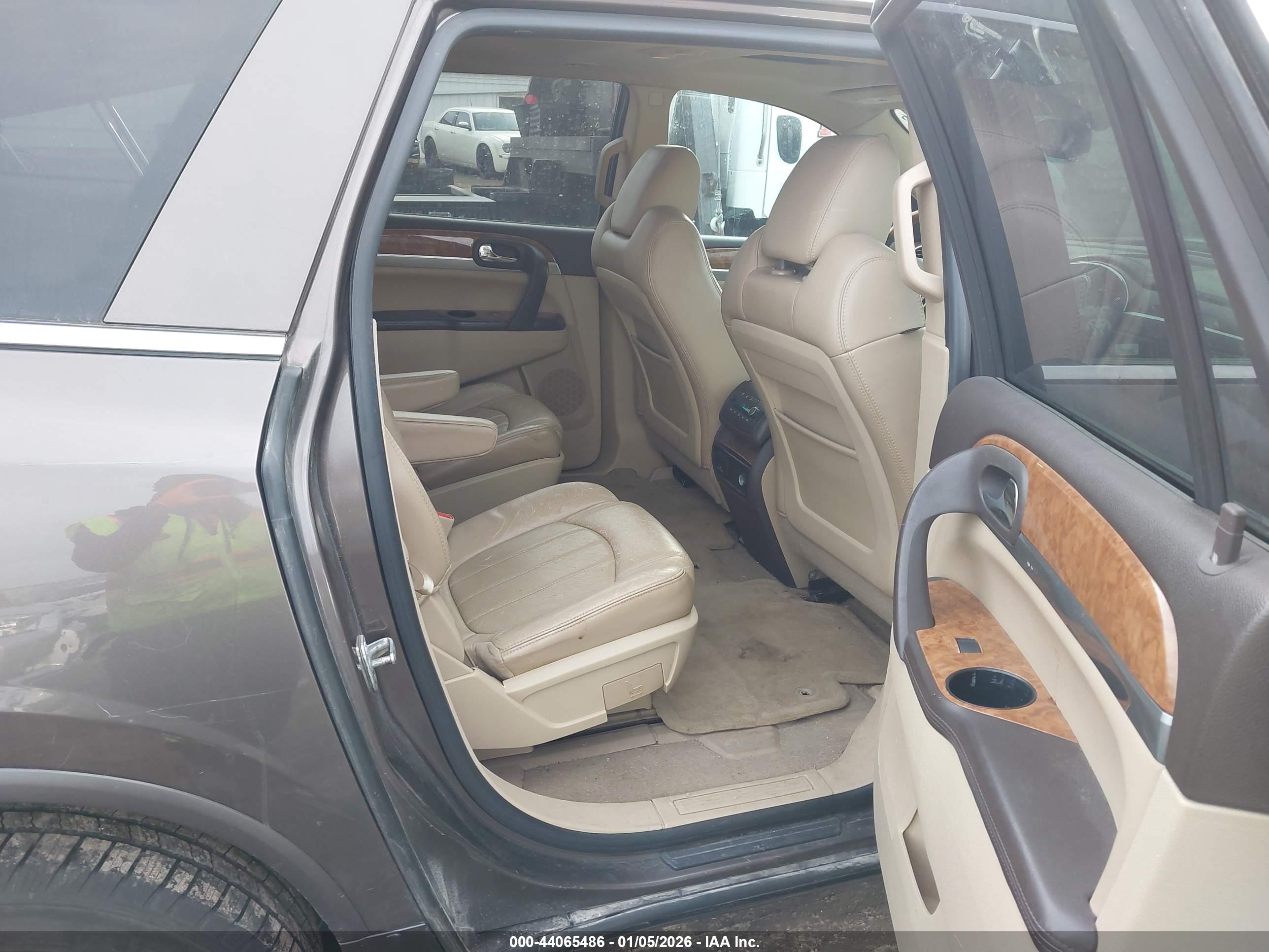 BUICK ENCLAVE image 8