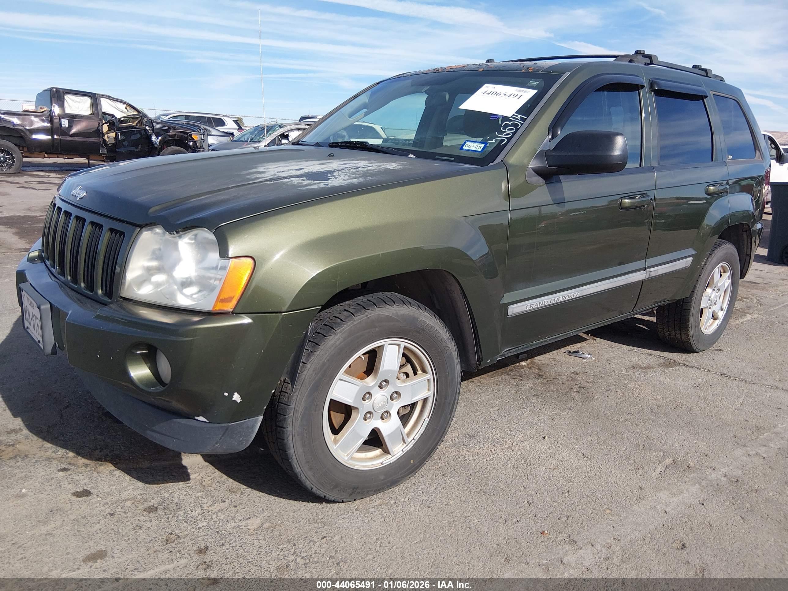 JEEP GRAND image 2