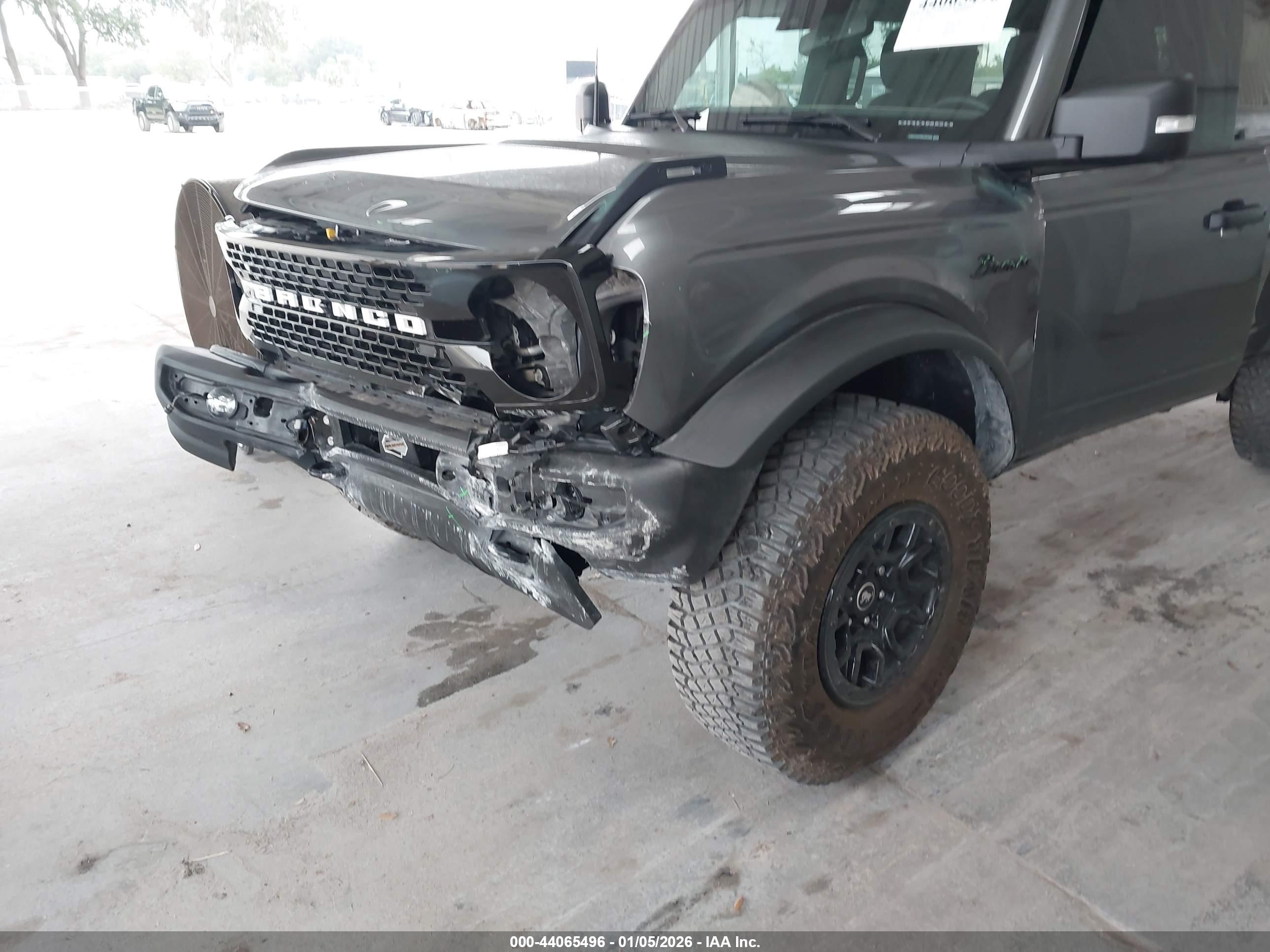FORD BRONCO image 6