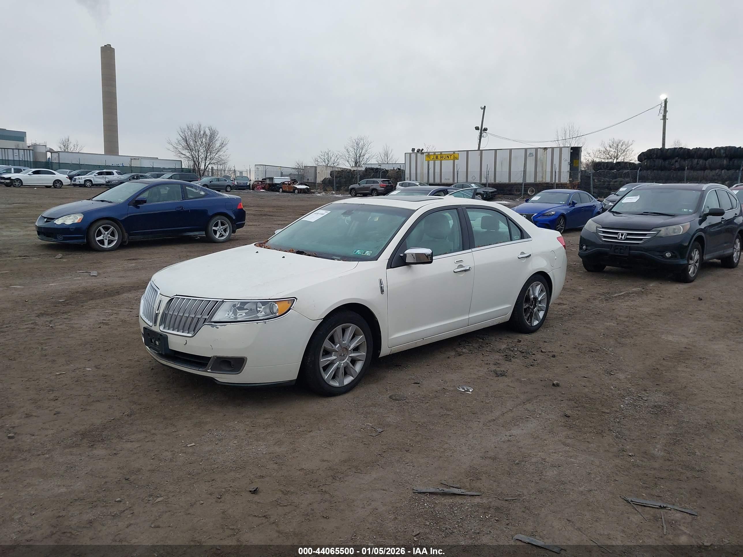 LINCOLN MKZ image 6