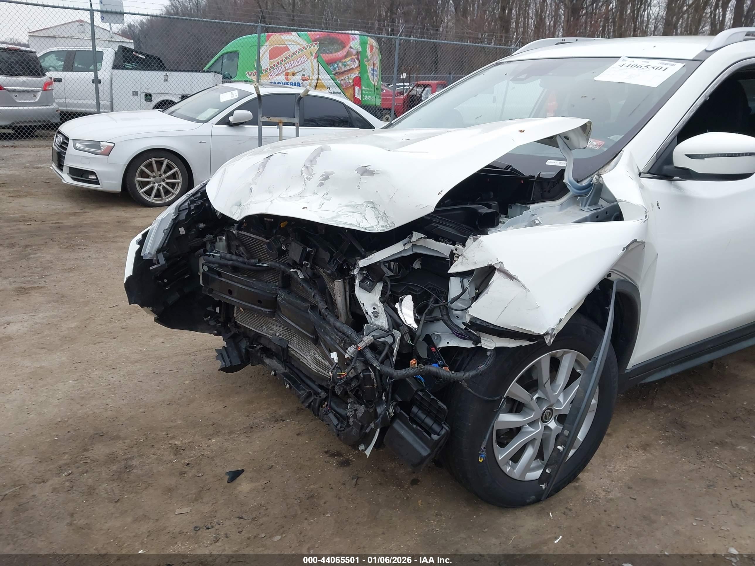 NISSAN ROGUE image 6