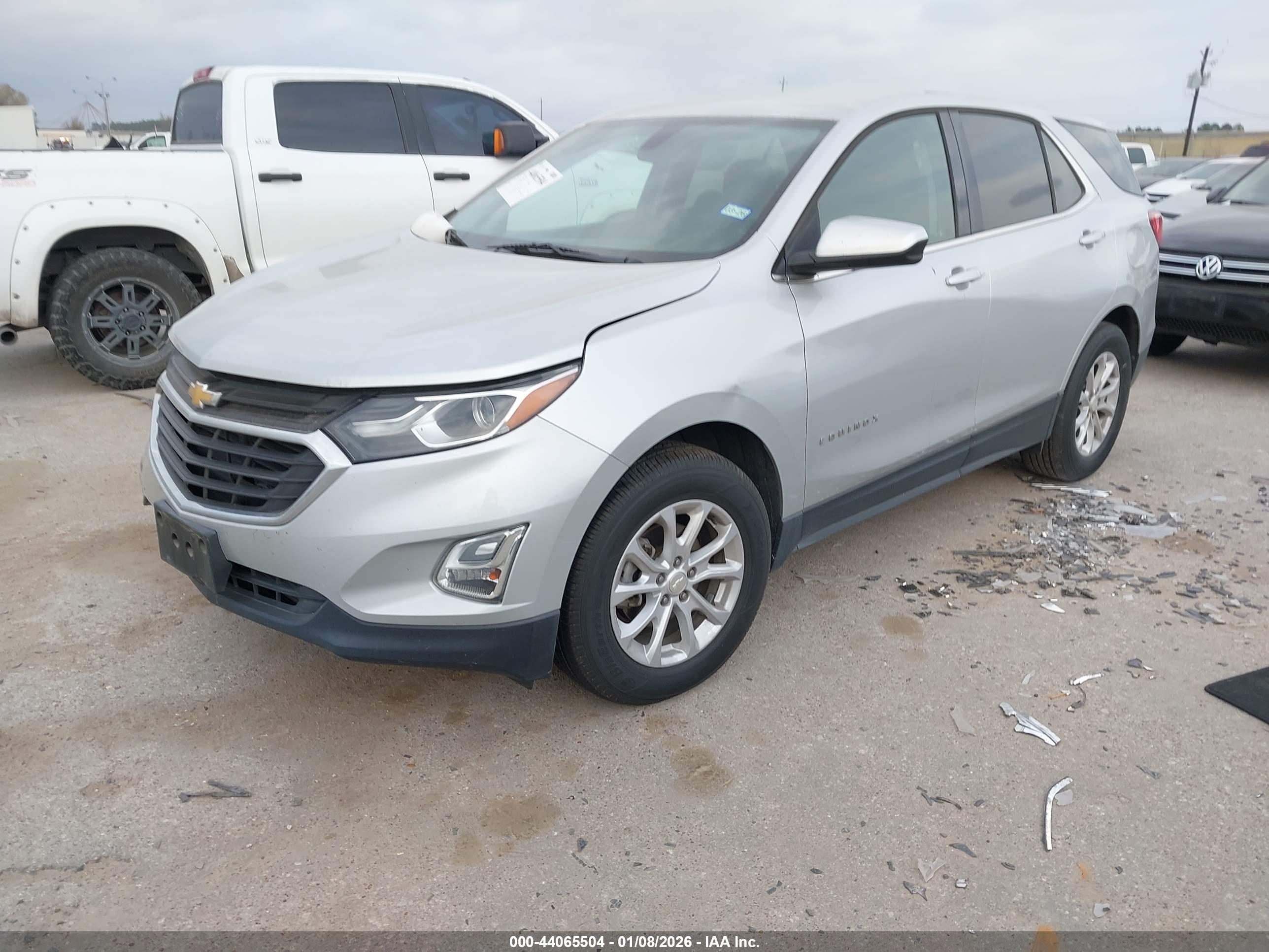 CHEVROLET EQUINOX image 2