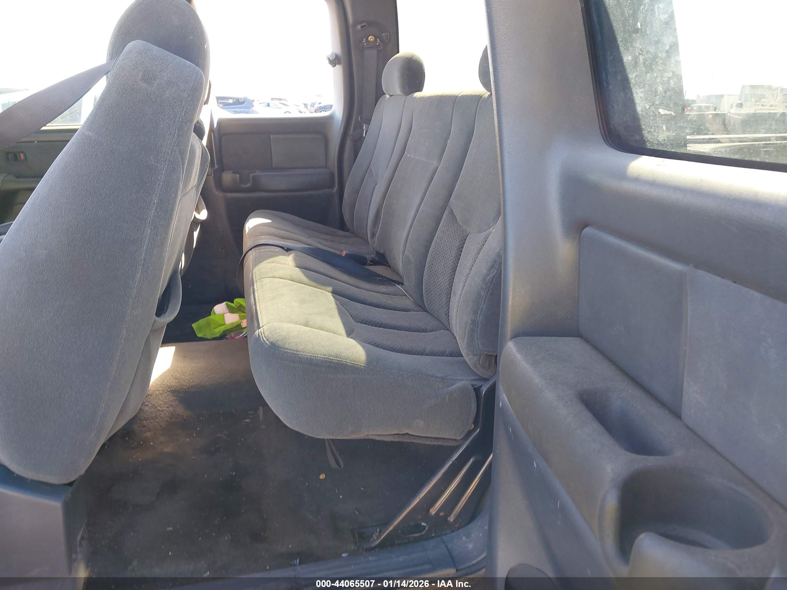 CHEVROLET SILVERADO image 8