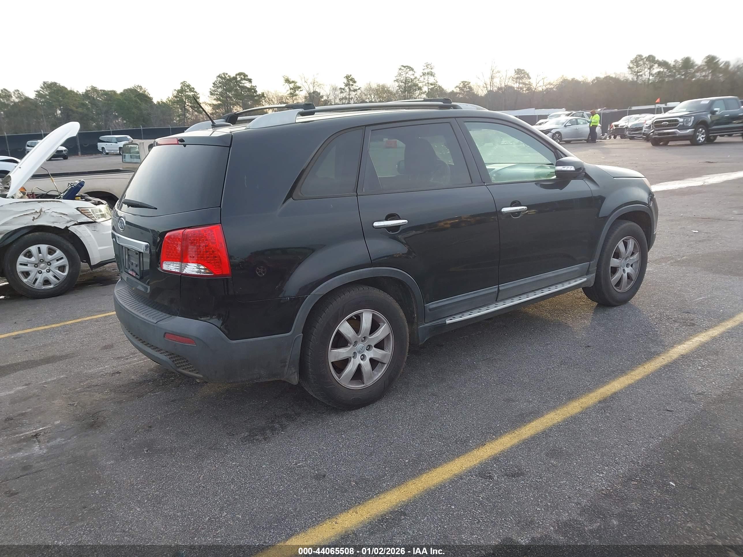 KIA SORENTO image 4