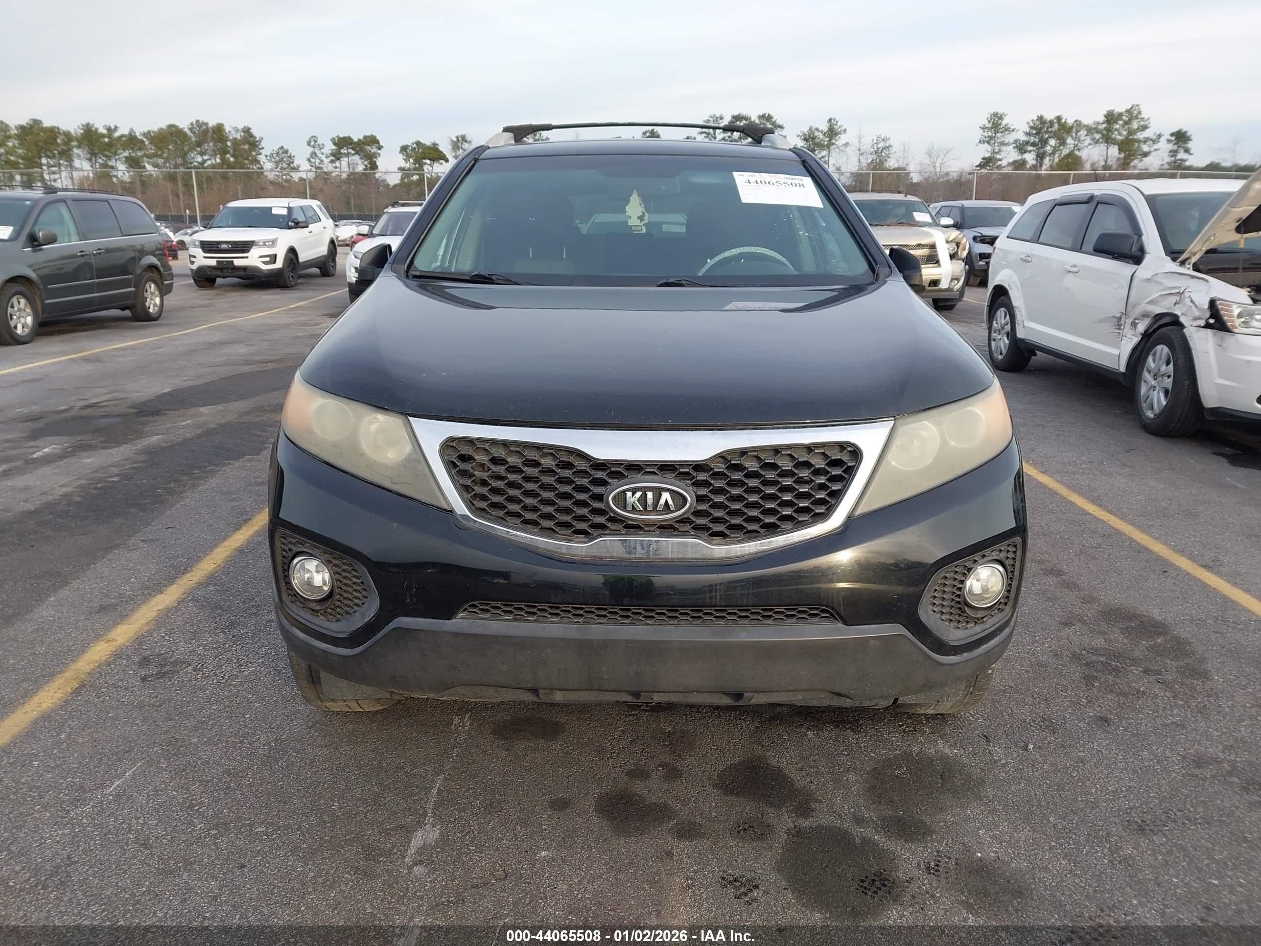 KIA SORENTO image 6