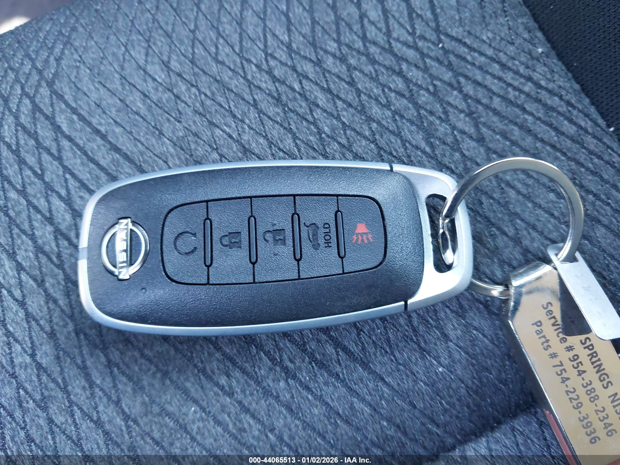 NISSAN ROGUE image 11