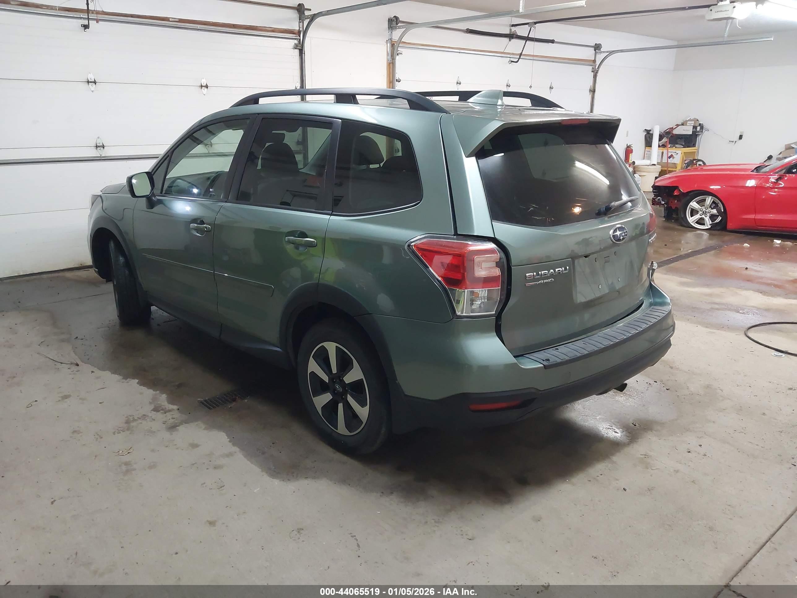 SUBARU FORESTER image 3