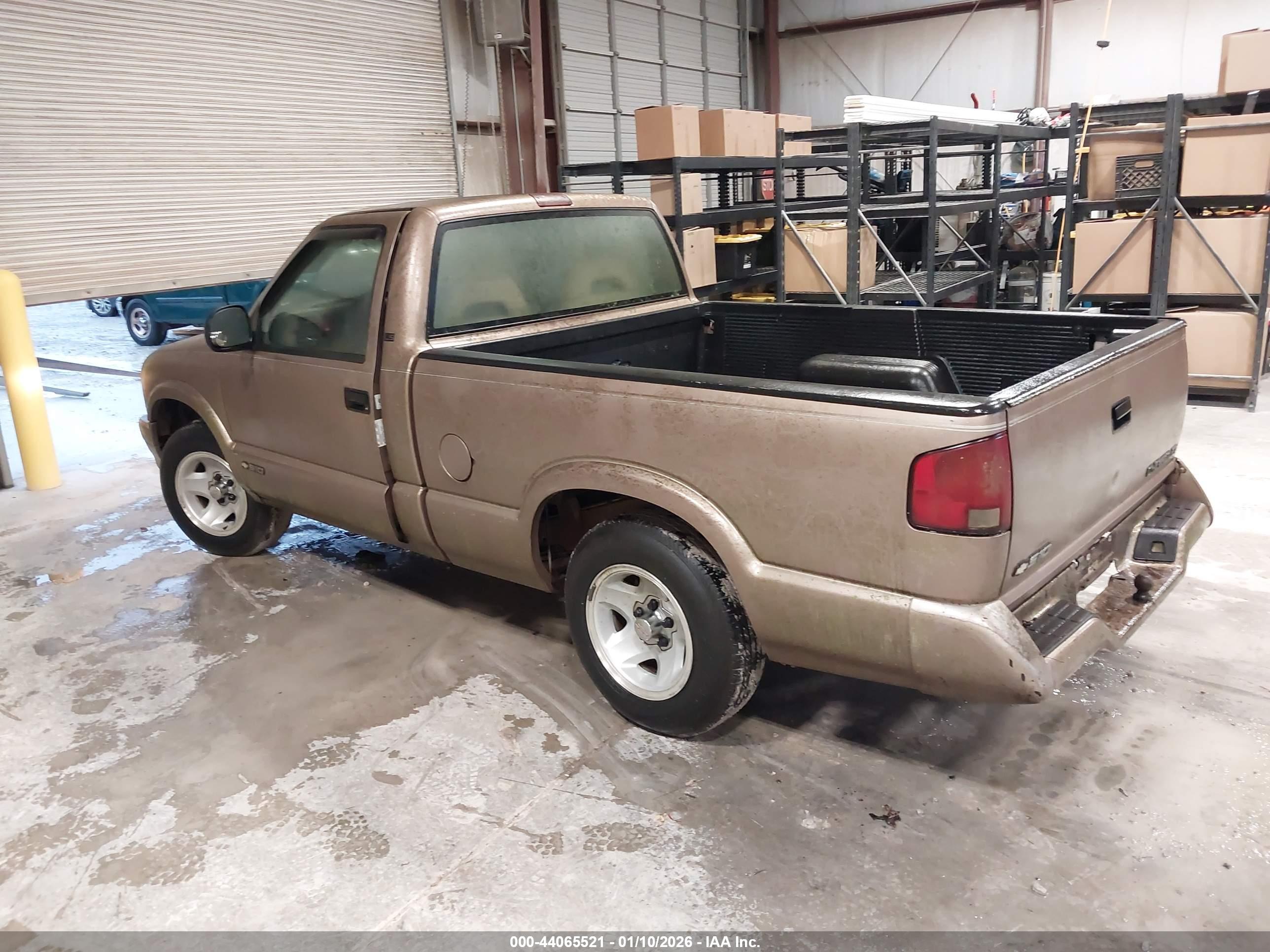 CHEVROLET S-10 image 3