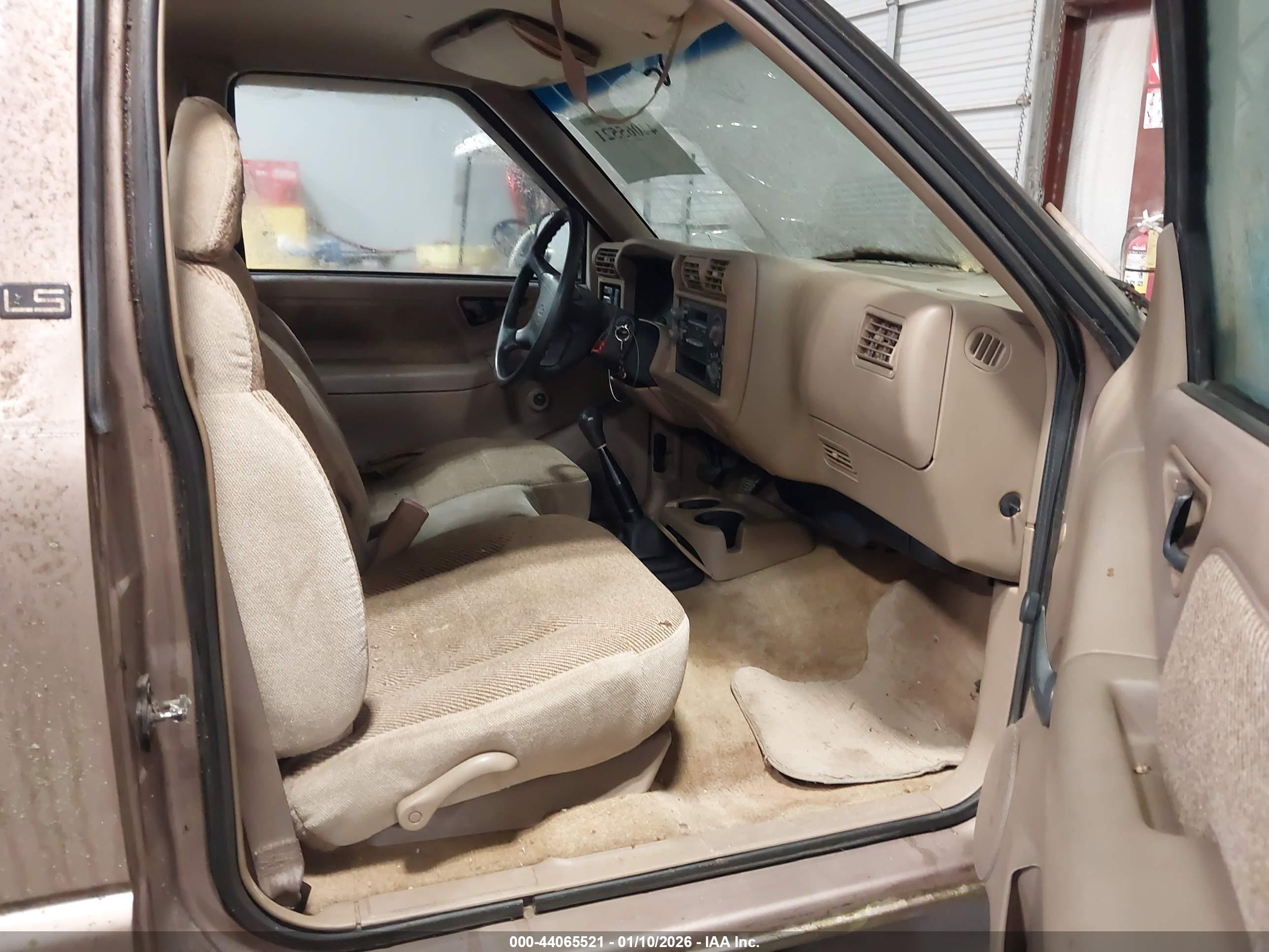 CHEVROLET S-10 image 5