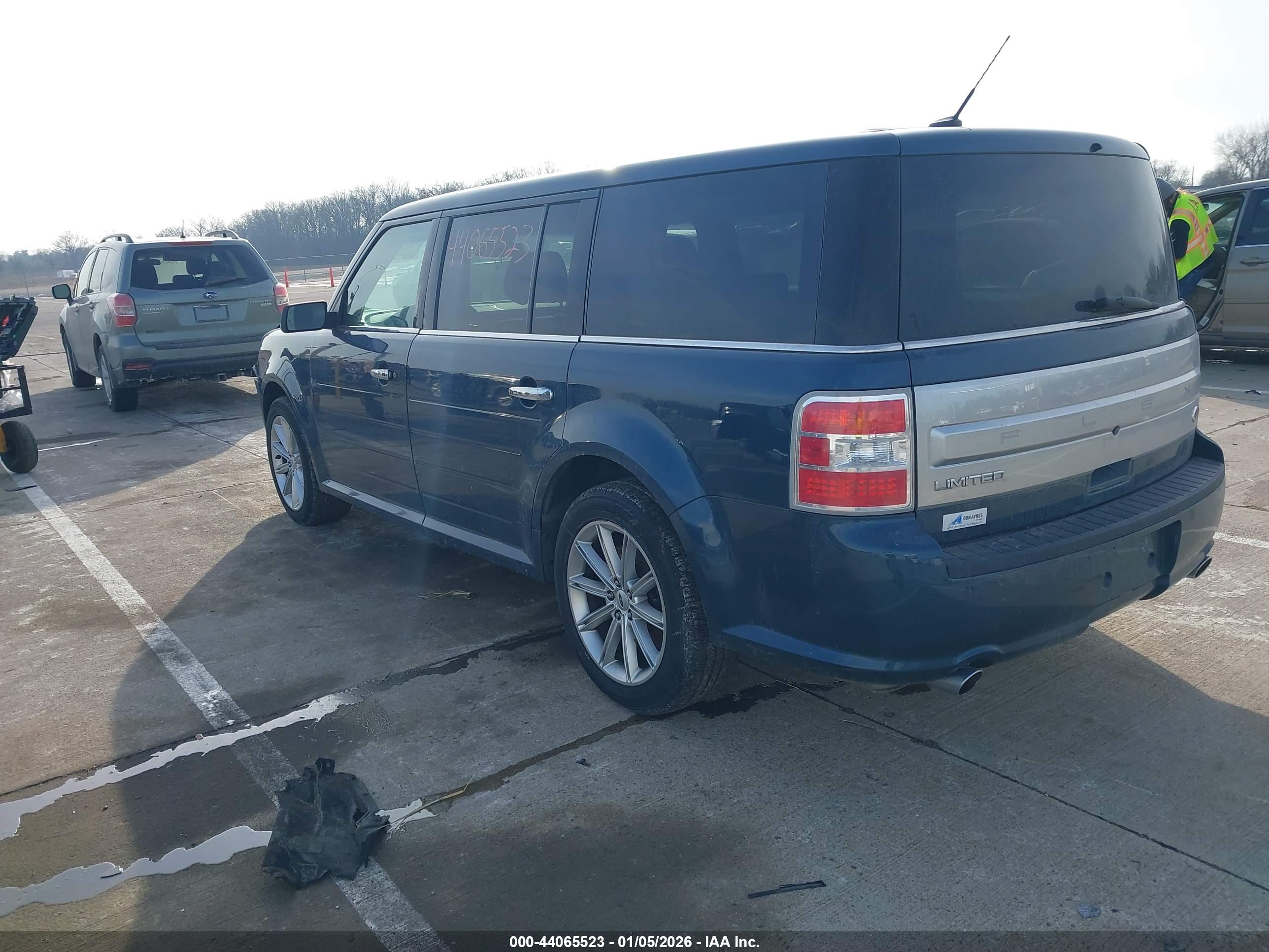 FORD FLEX image 3