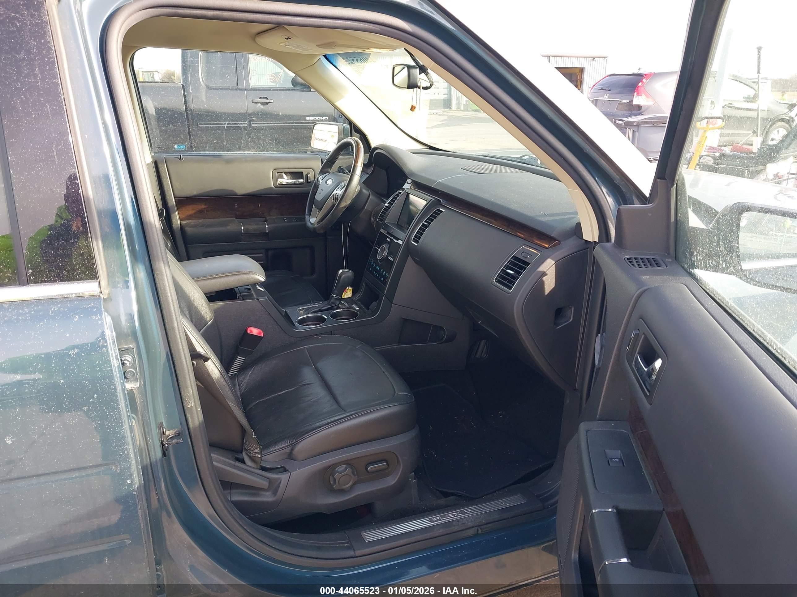 FORD FLEX image 5