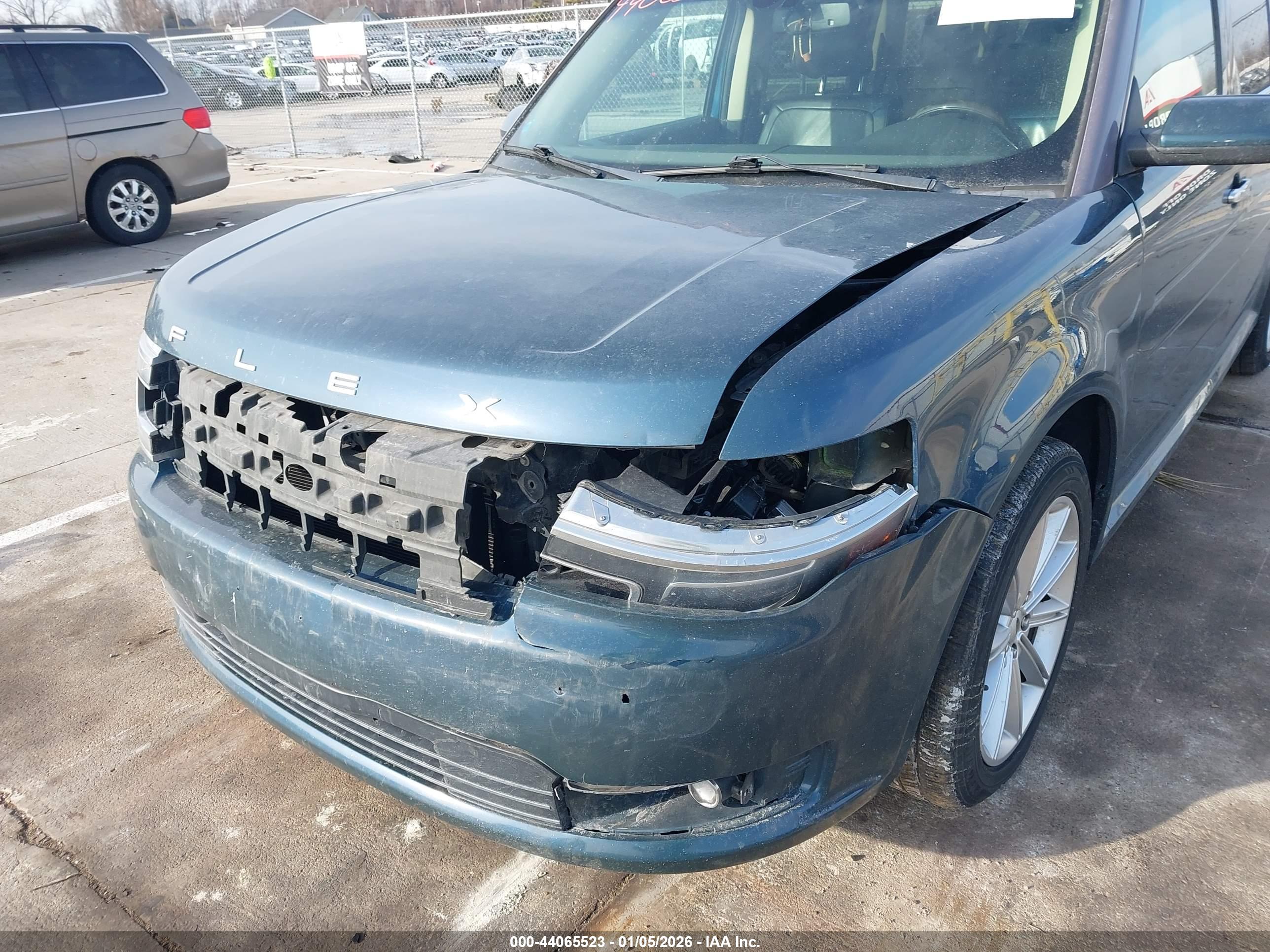FORD FLEX image 6