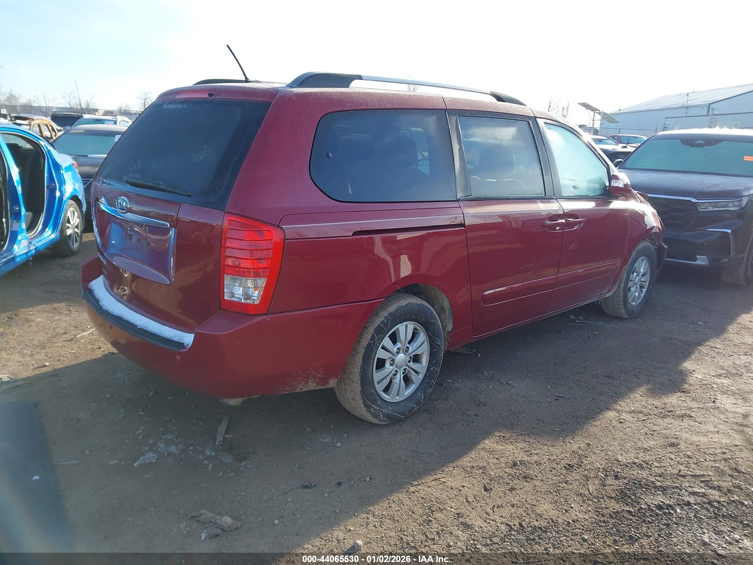 KIA SEDONA image 4