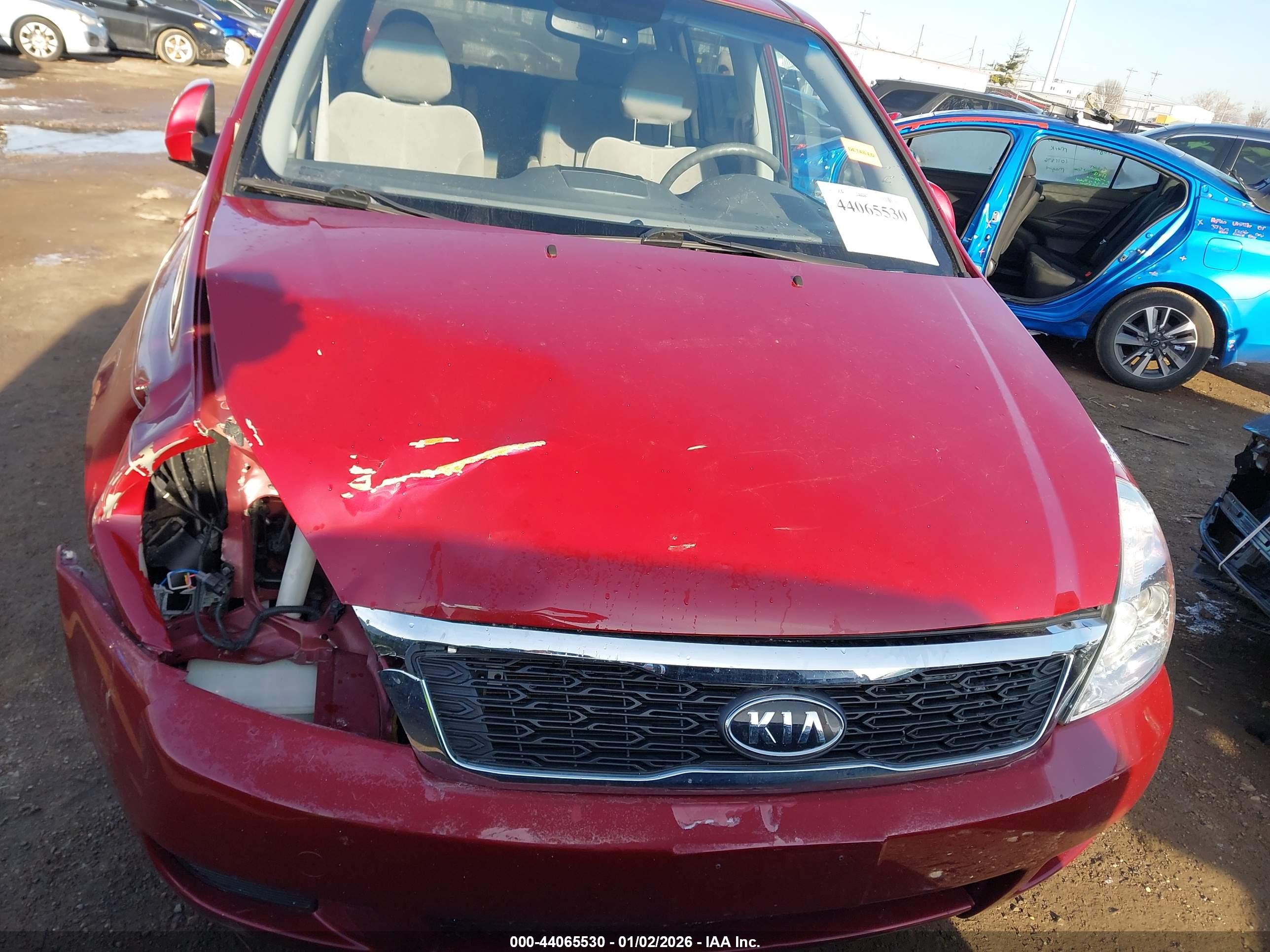 KIA SEDONA image 6