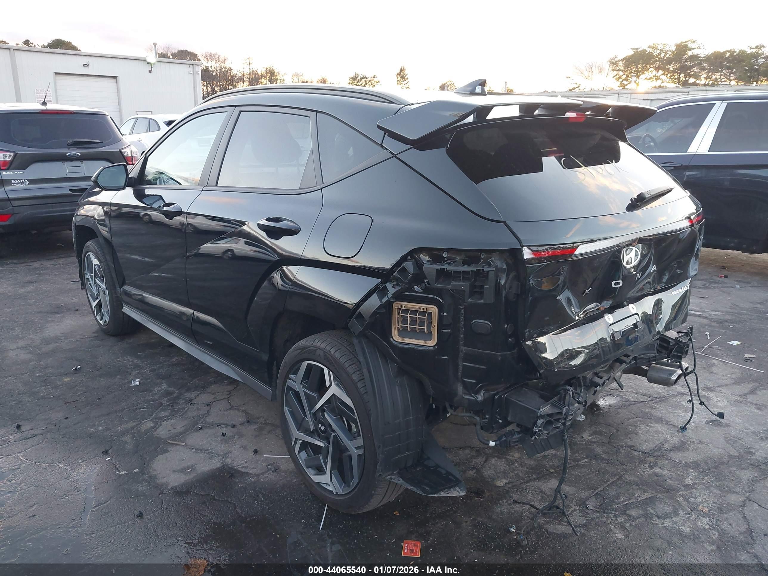 HYUNDAI KONA image 3