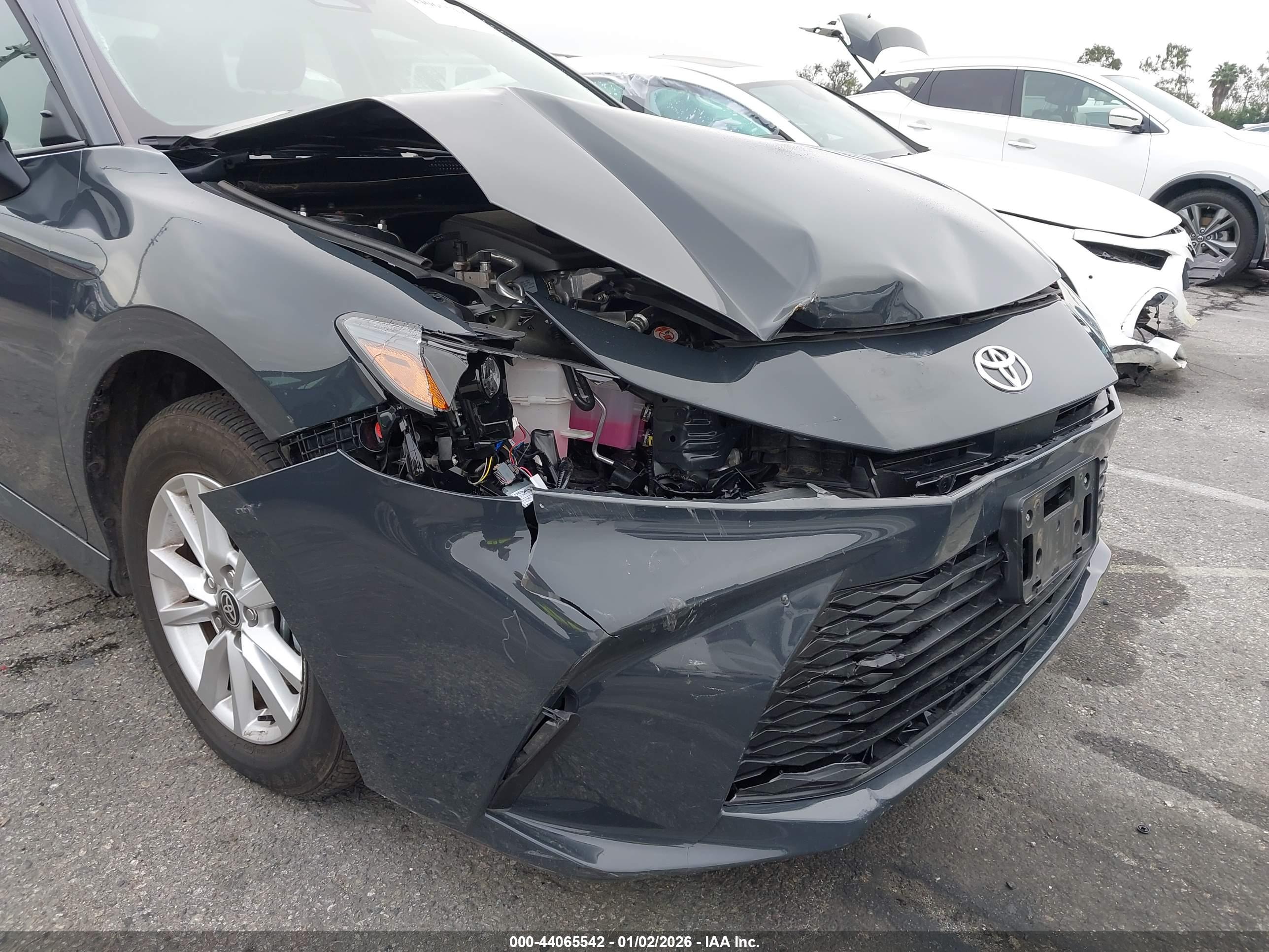 TOYOTA CAMRY image 6