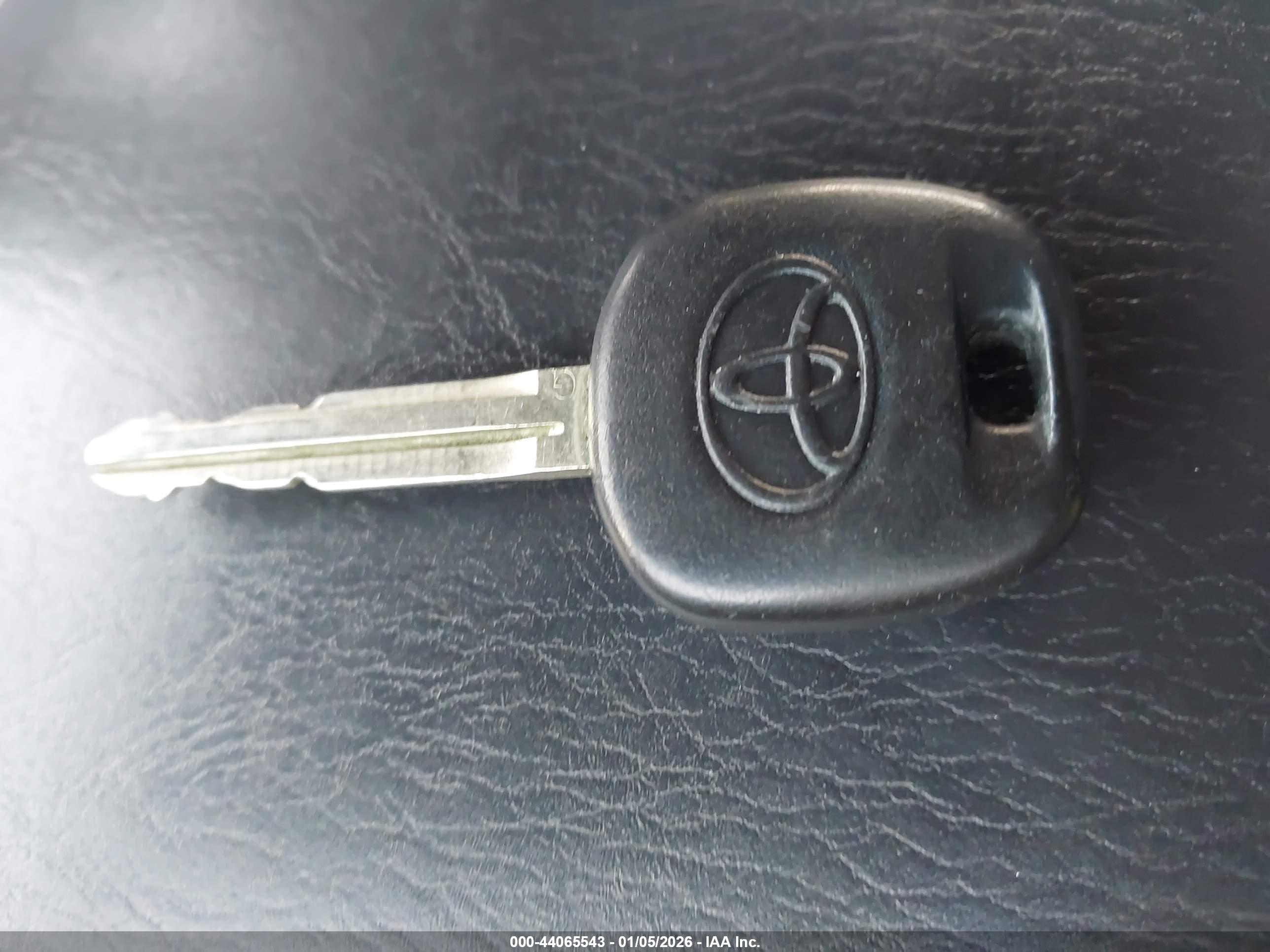 TOYOTA TACOMA image 11