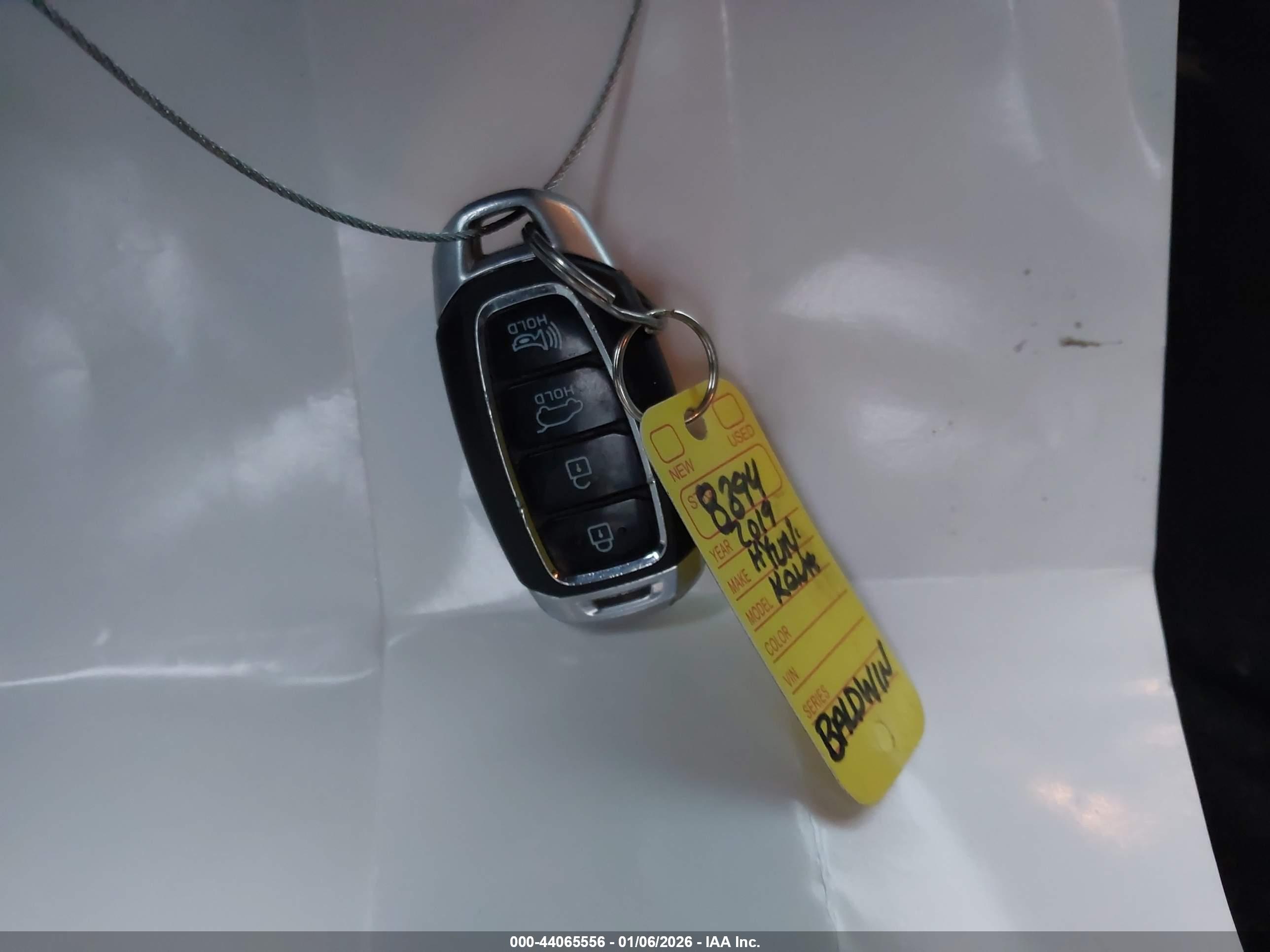 HYUNDAI KONA image 11
