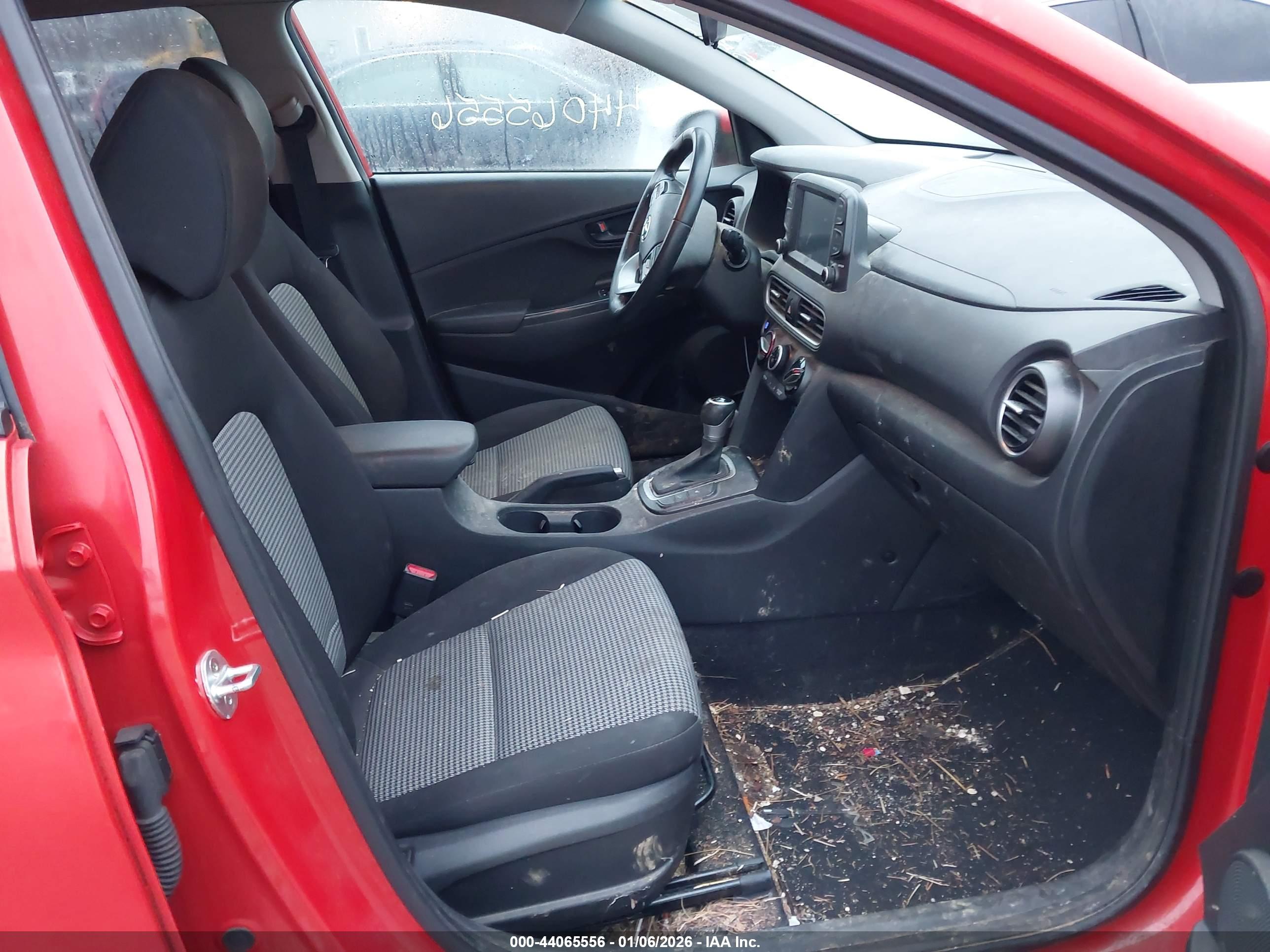 HYUNDAI KONA image 5