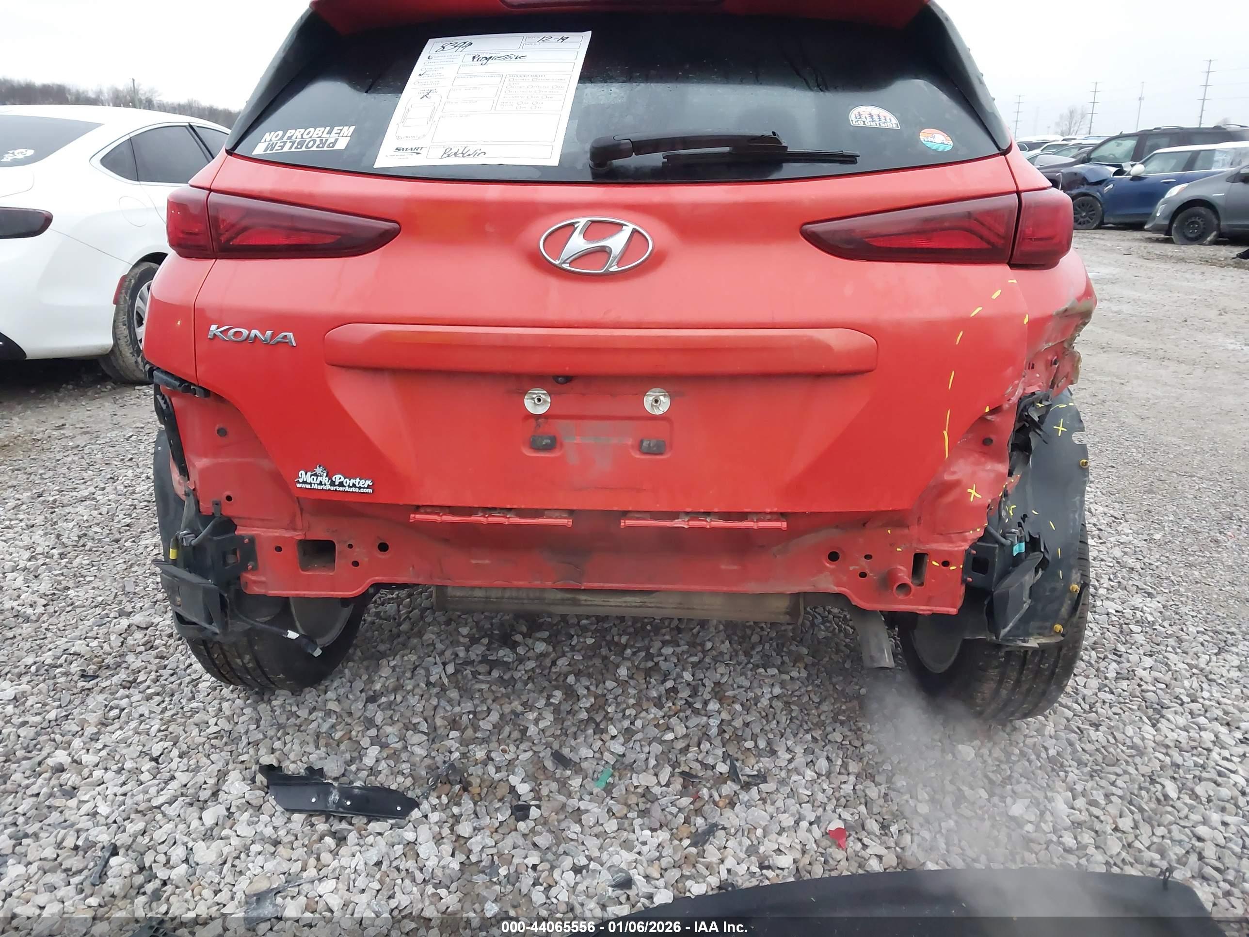 HYUNDAI KONA image 6