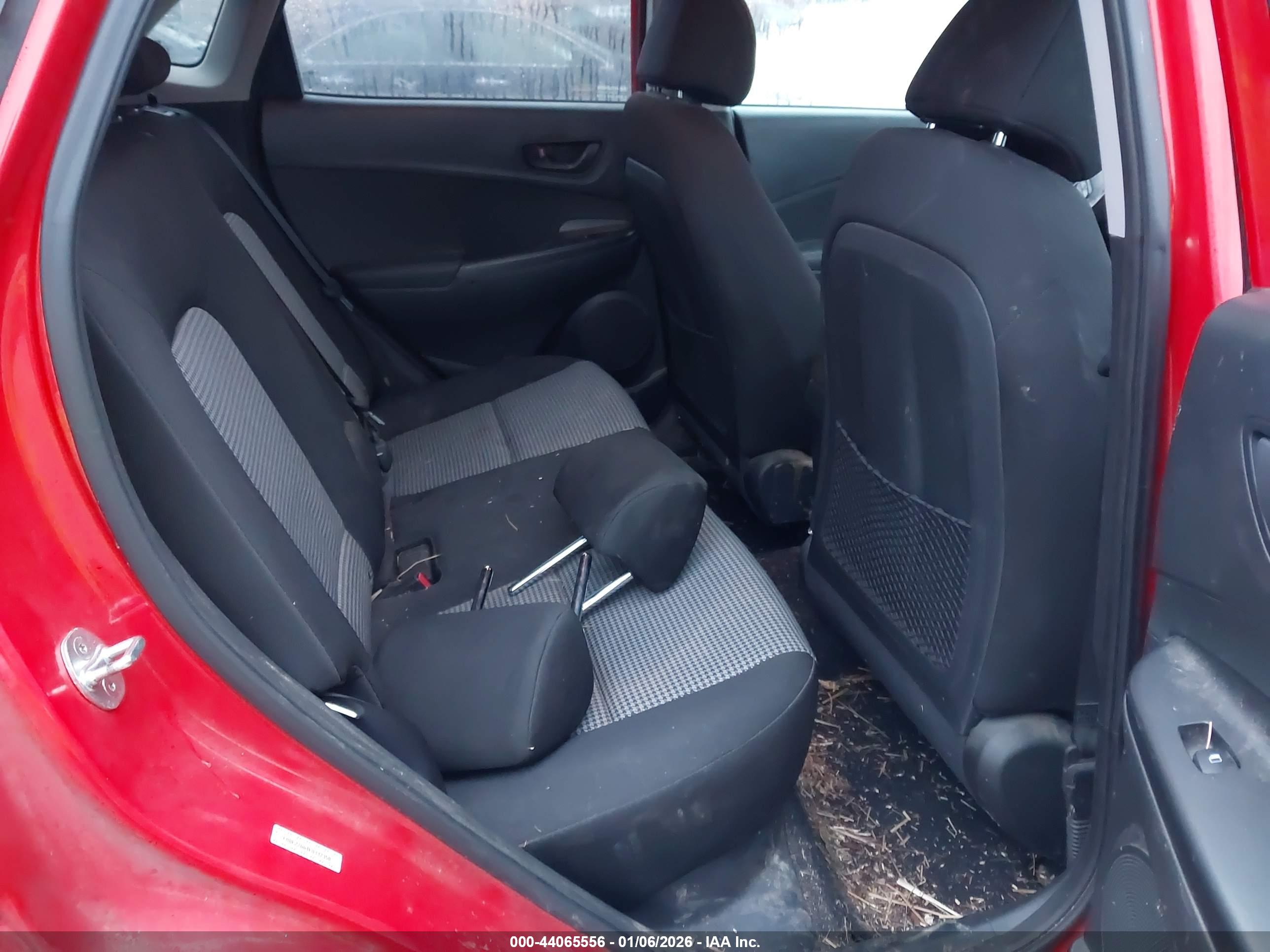 HYUNDAI KONA image 8