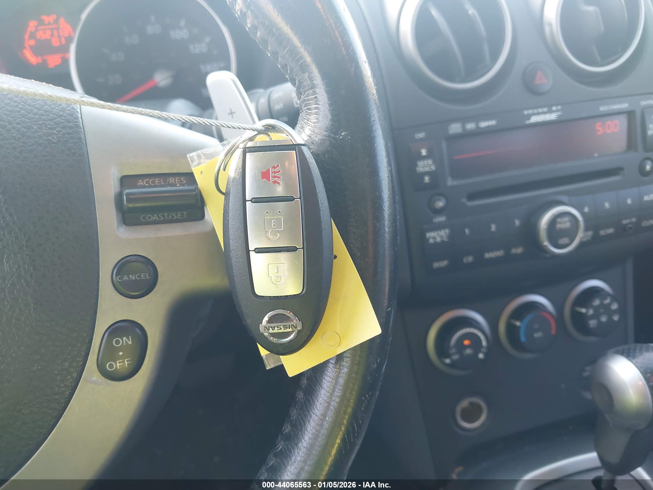 NISSAN ROGUE image 11
