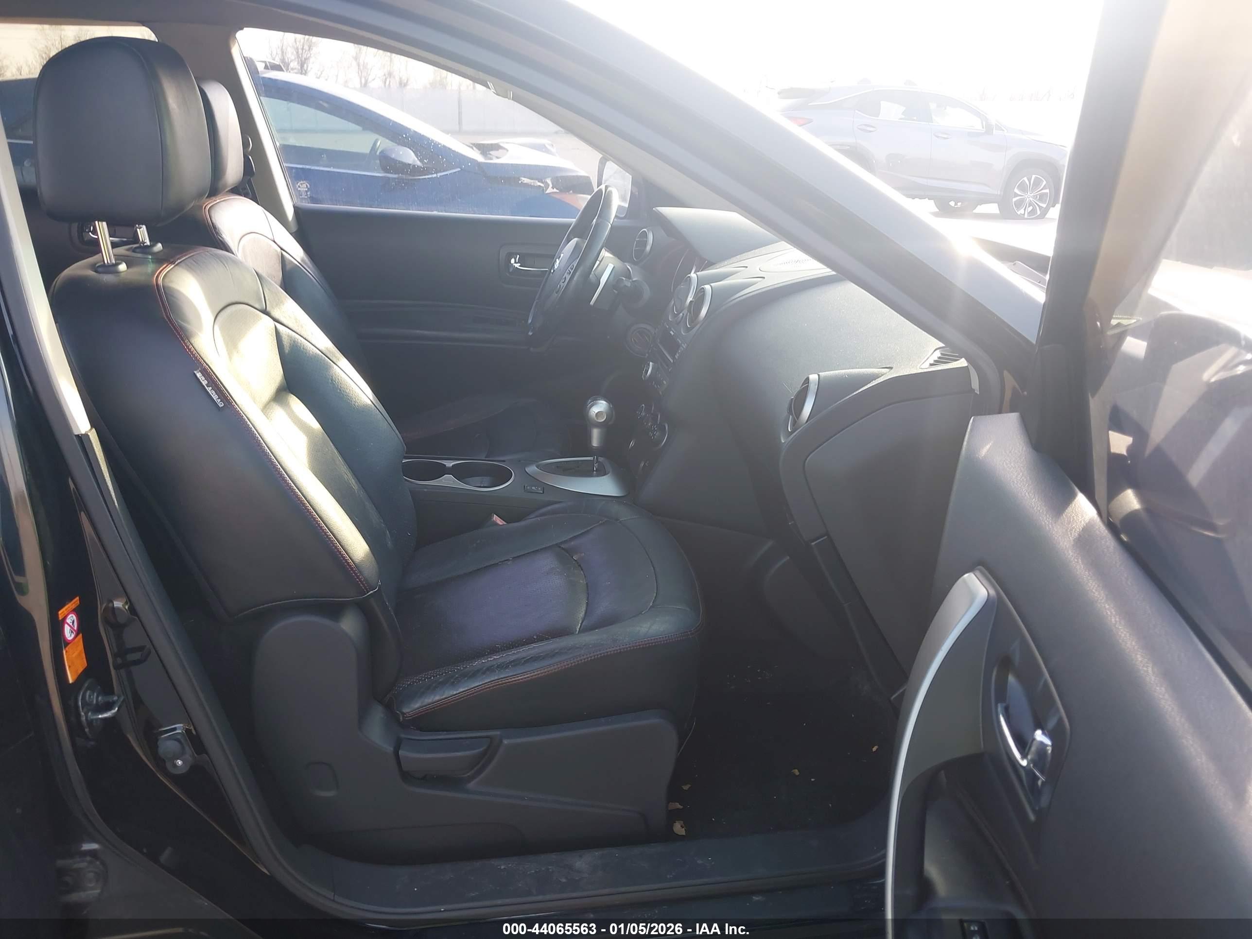 NISSAN ROGUE image 5