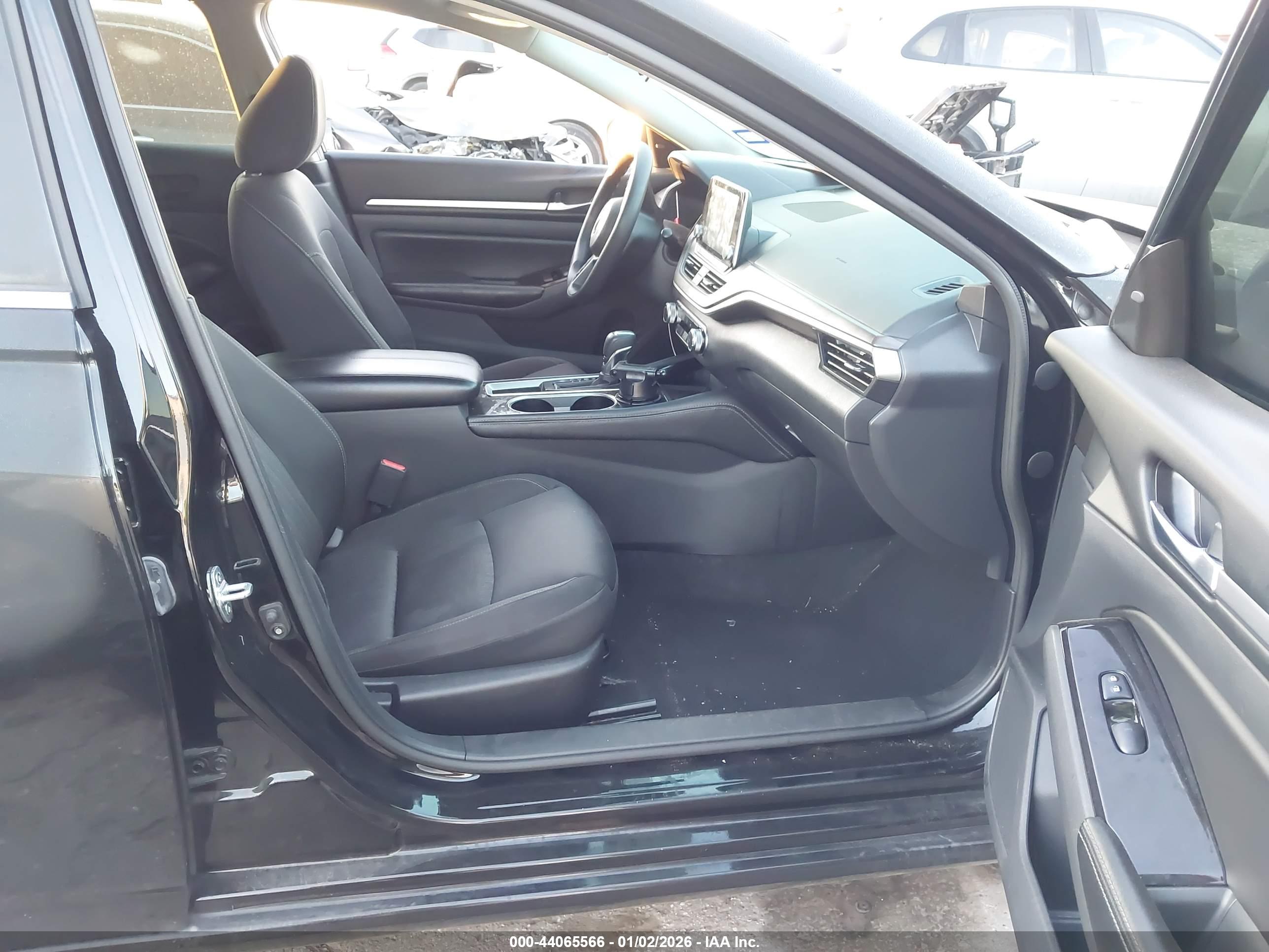 NISSAN ALTIMA image 5