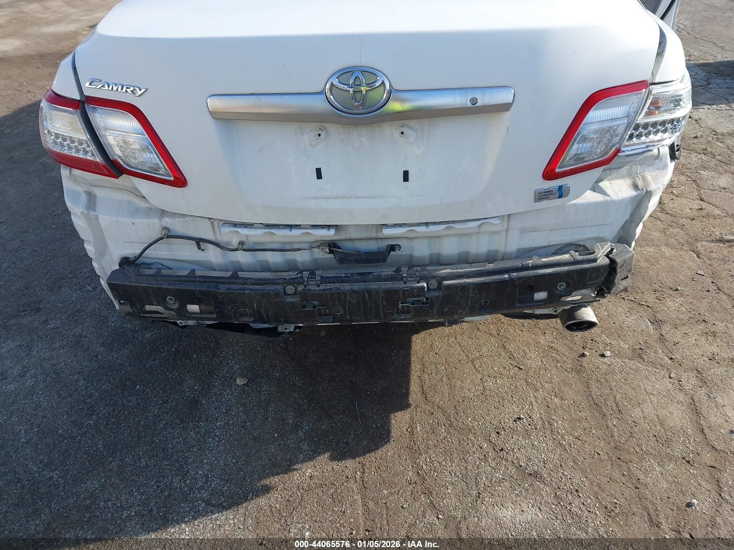 TOYOTA CAMRY image 6