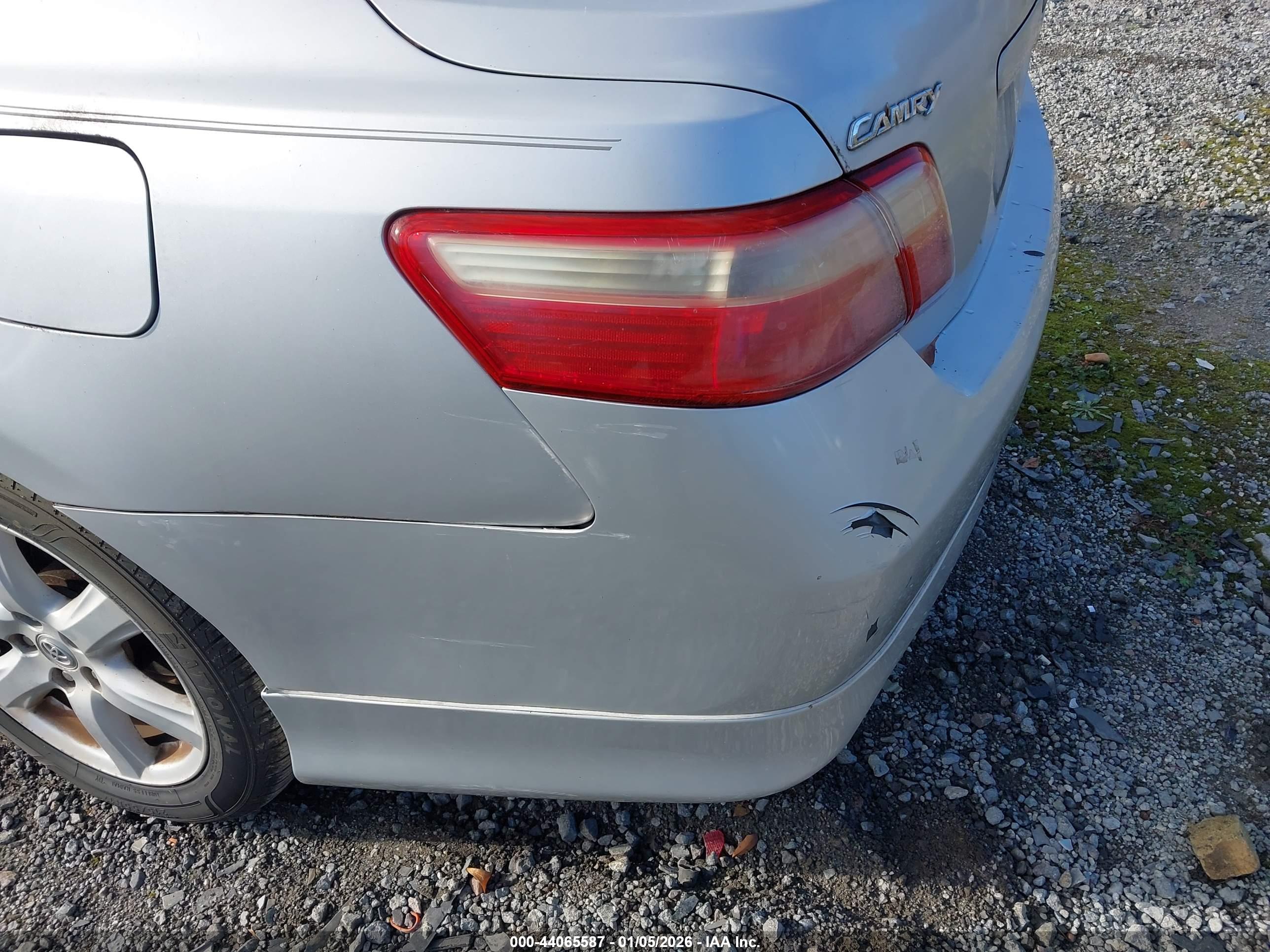 TOYOTA CAMRY image 6
