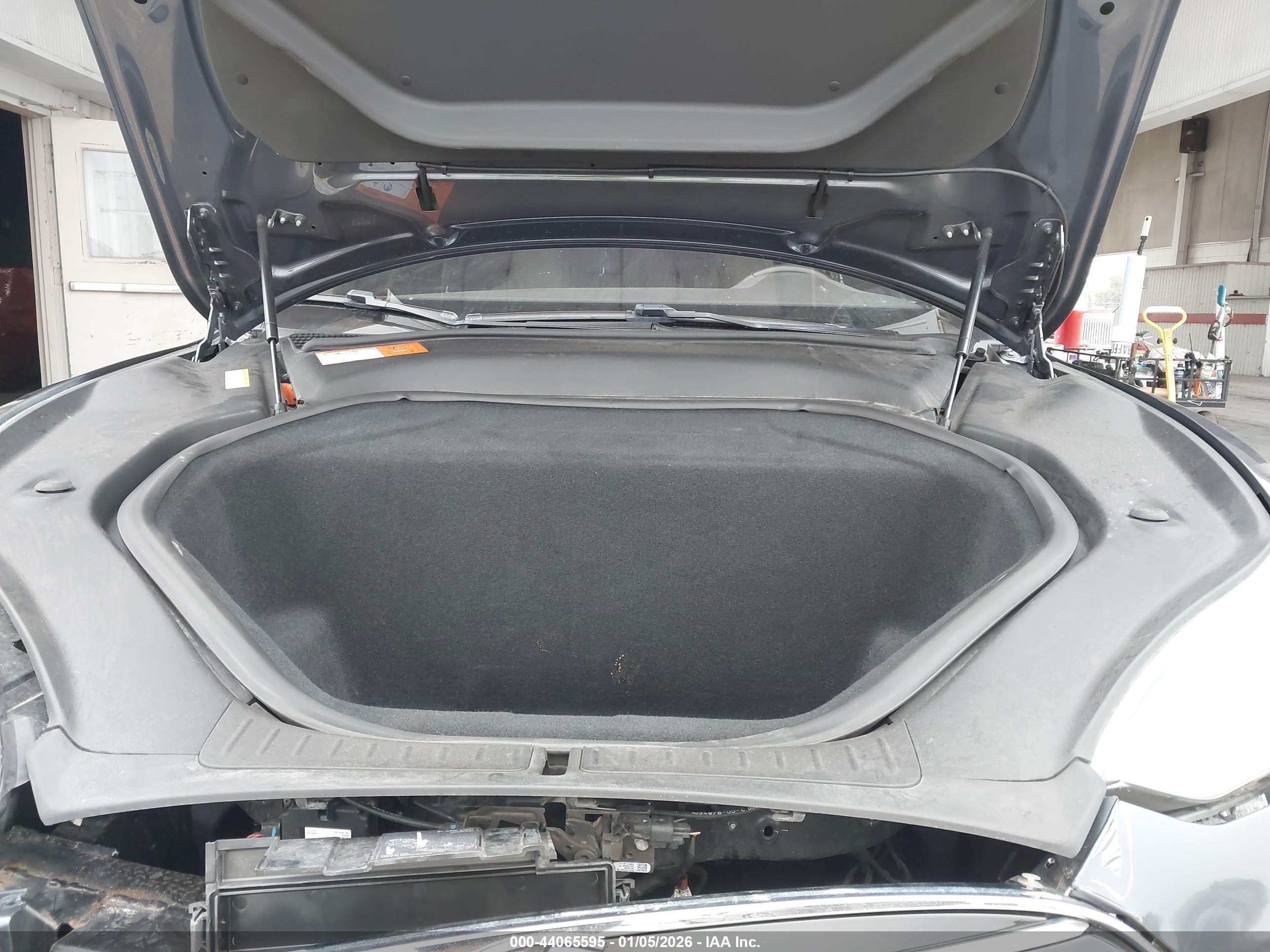 TESLA MODEL image 10